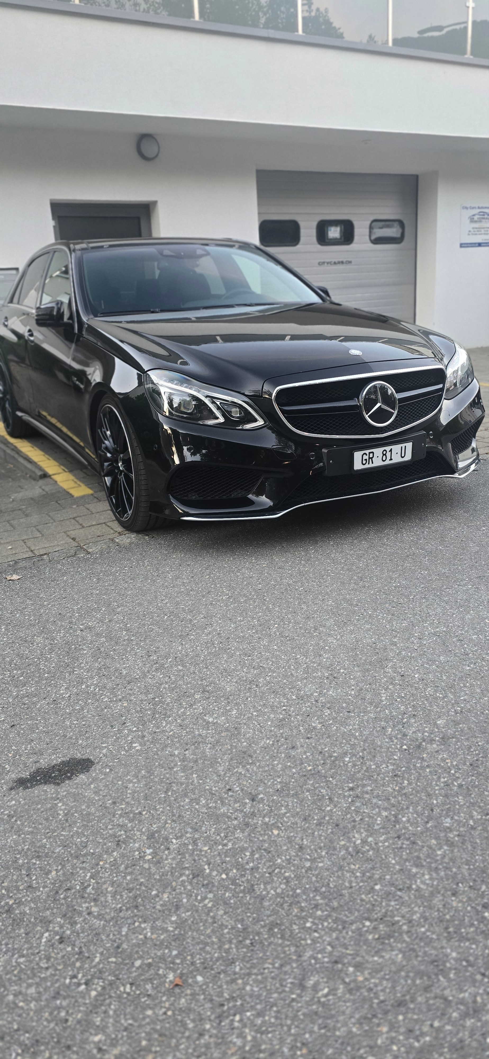 MERCEDES-BENZ E 500 Avantgarde 4Matic 7G-Tronic-image-8