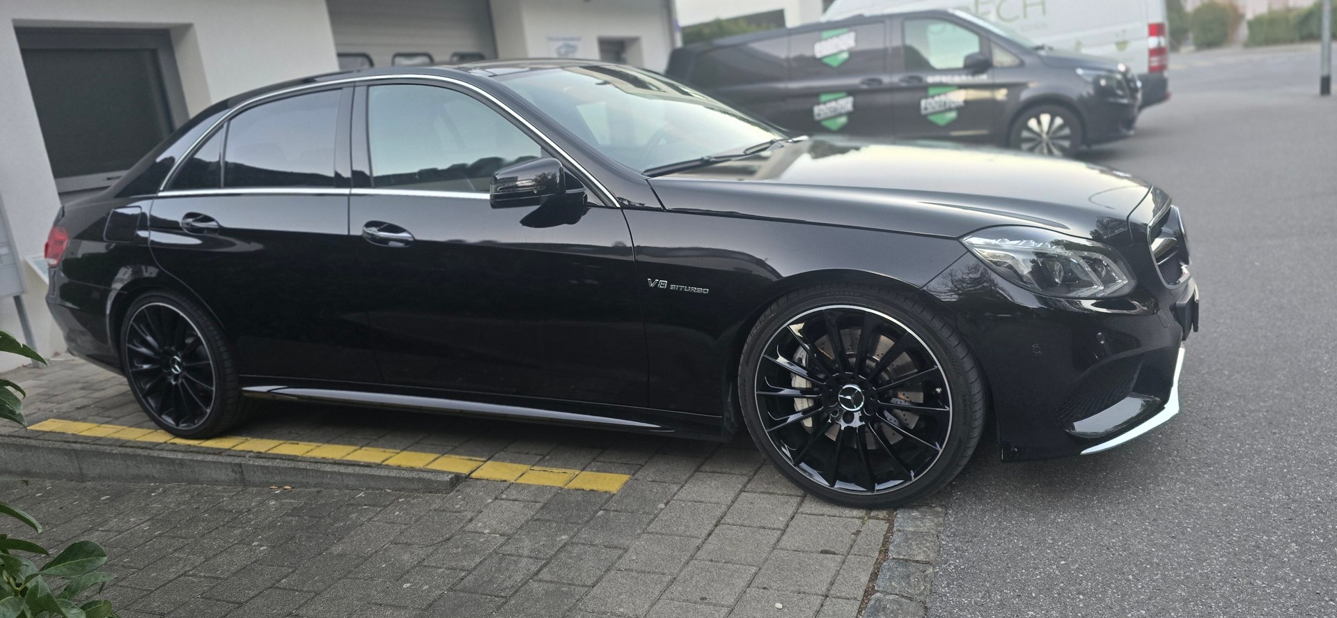 MERCEDES-BENZ E 500 Avantgarde 4Matic 7G-Tronic-image-11