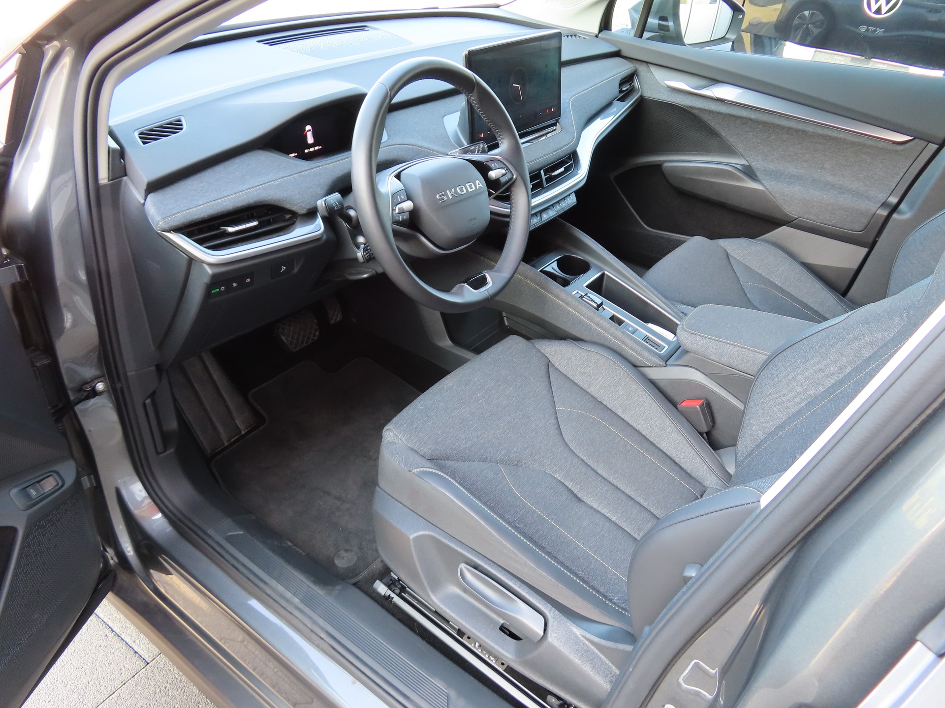 SKODA Elroq 85-image-6