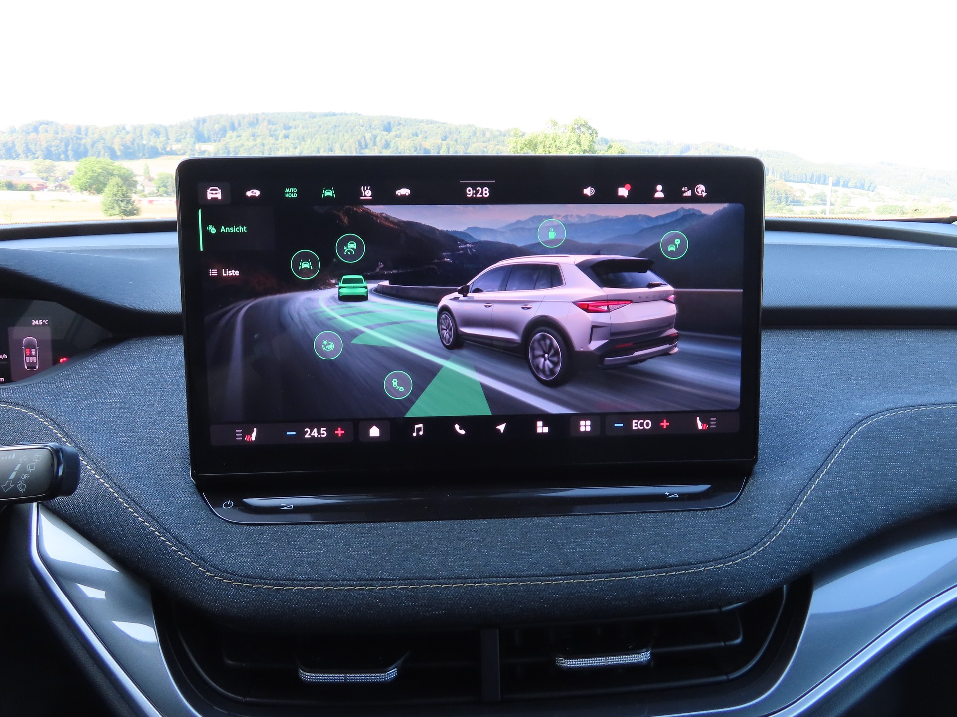 SKODA Elroq 85-image-9