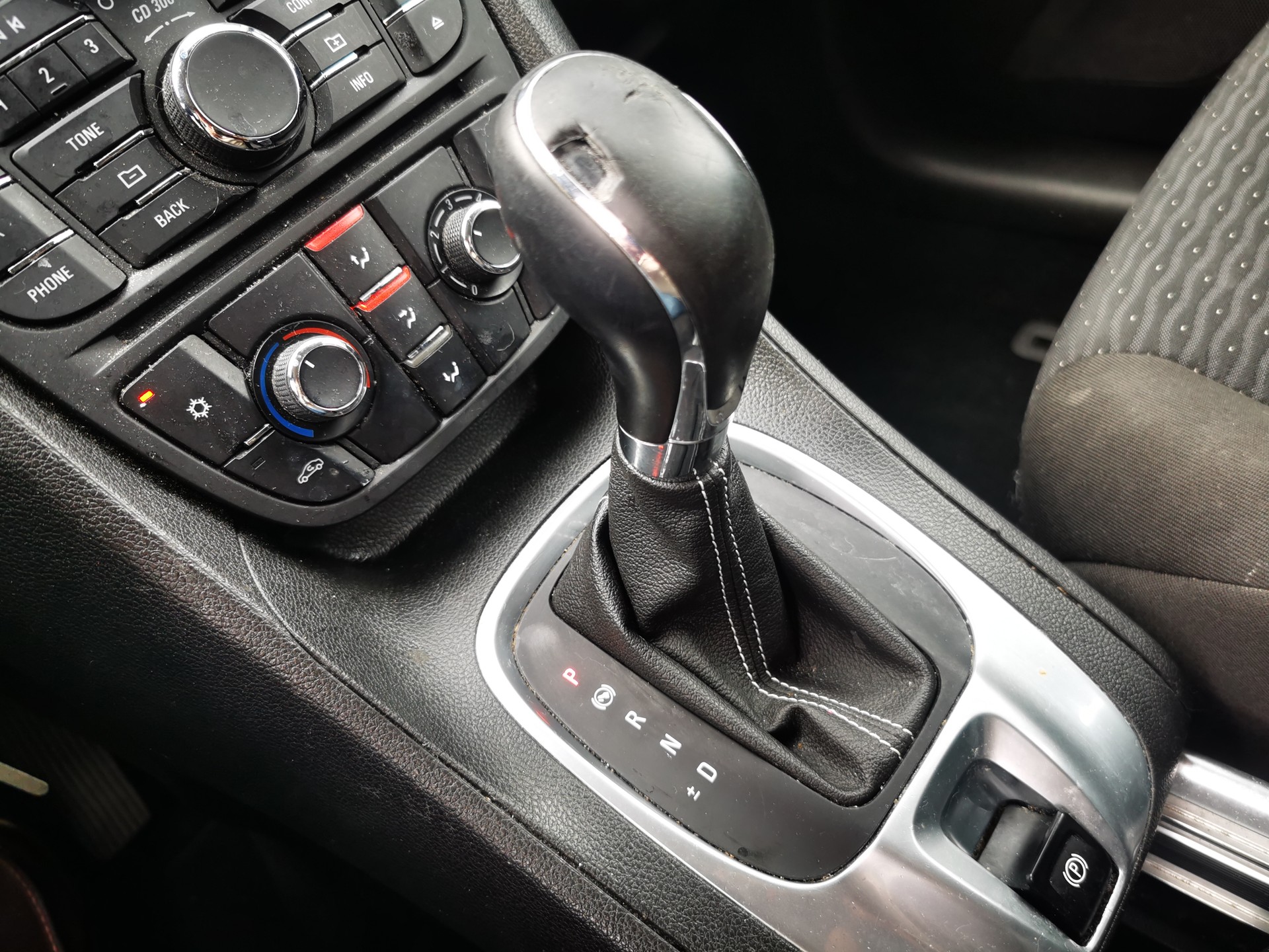 OPEL Meriva 1.4 Turbo Drive Automatic-image-10