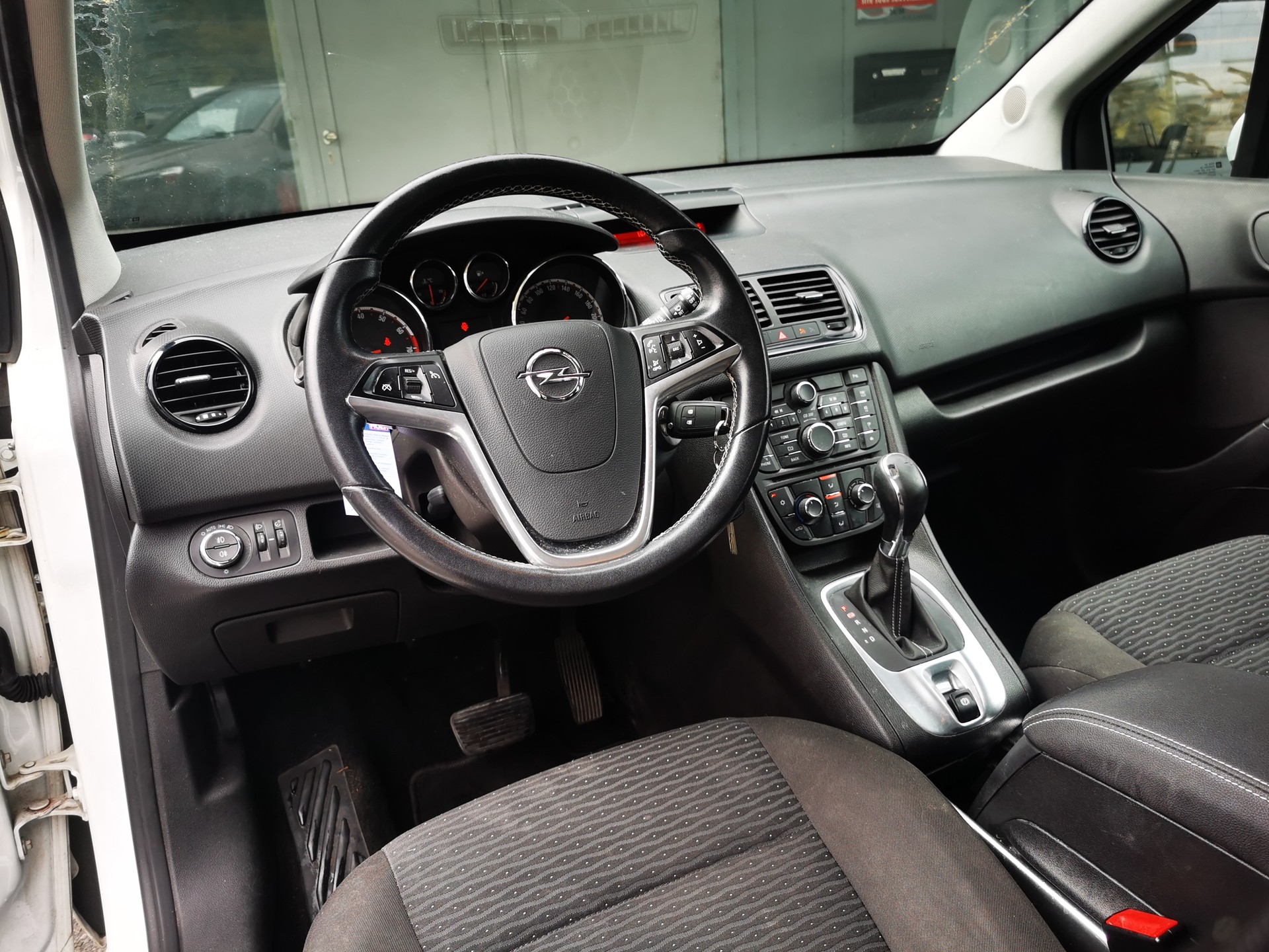 OPEL Meriva 1.4 Turbo Drive Automatic-image-5