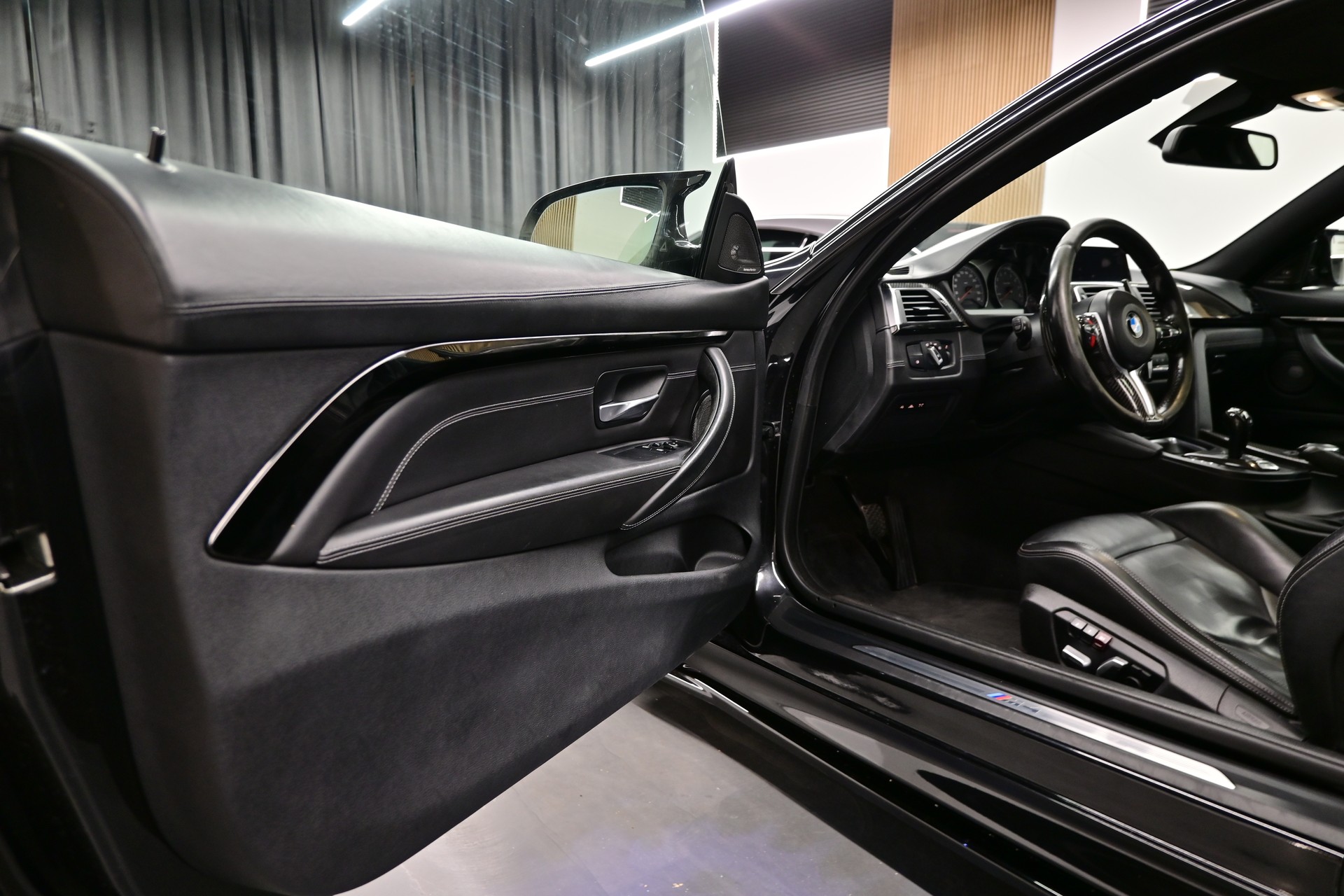 BMW M4 Coupé DKG-image-13