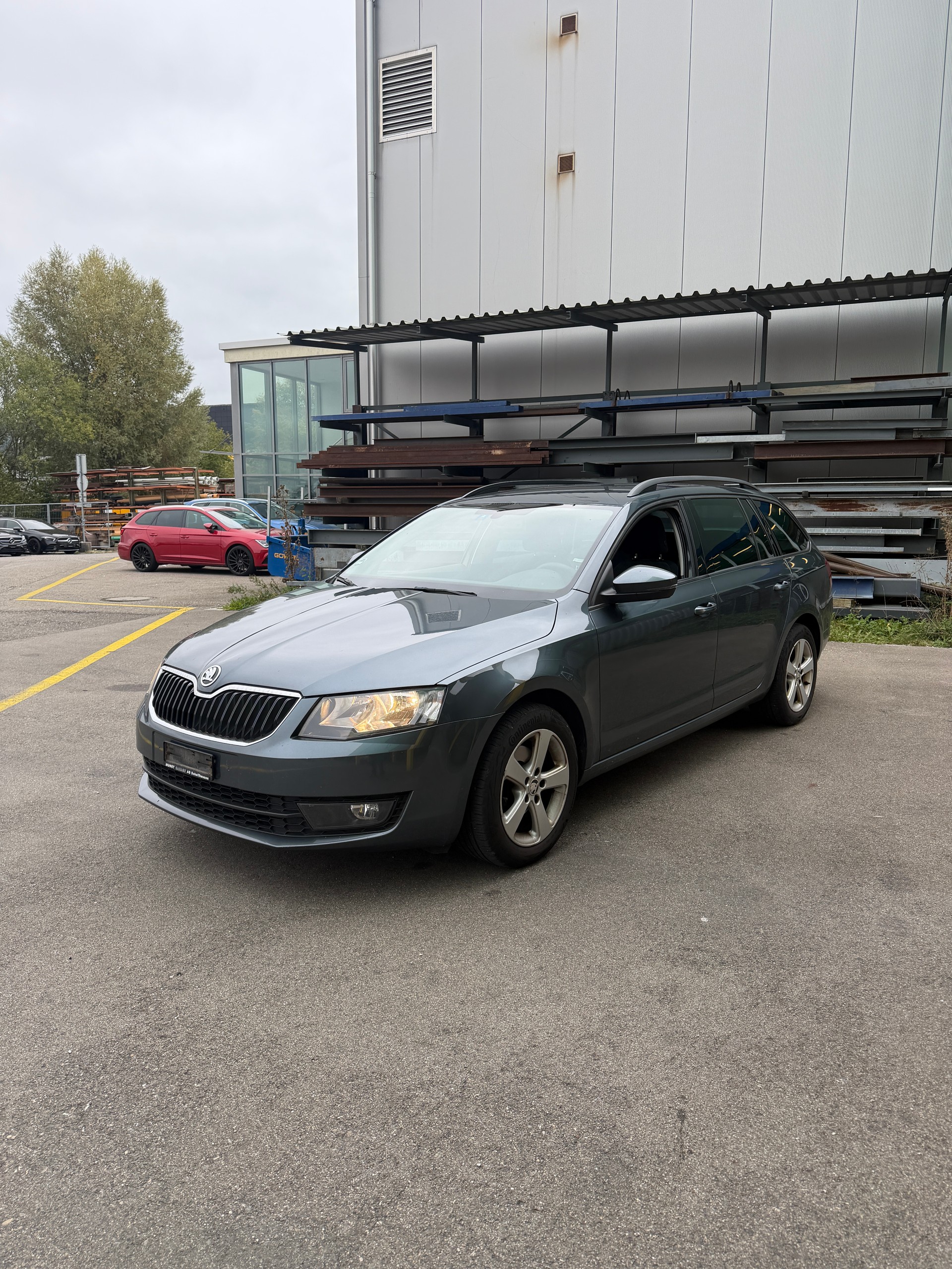 SKODA Octavia Combi 1.4 TSI Ambition-image-2