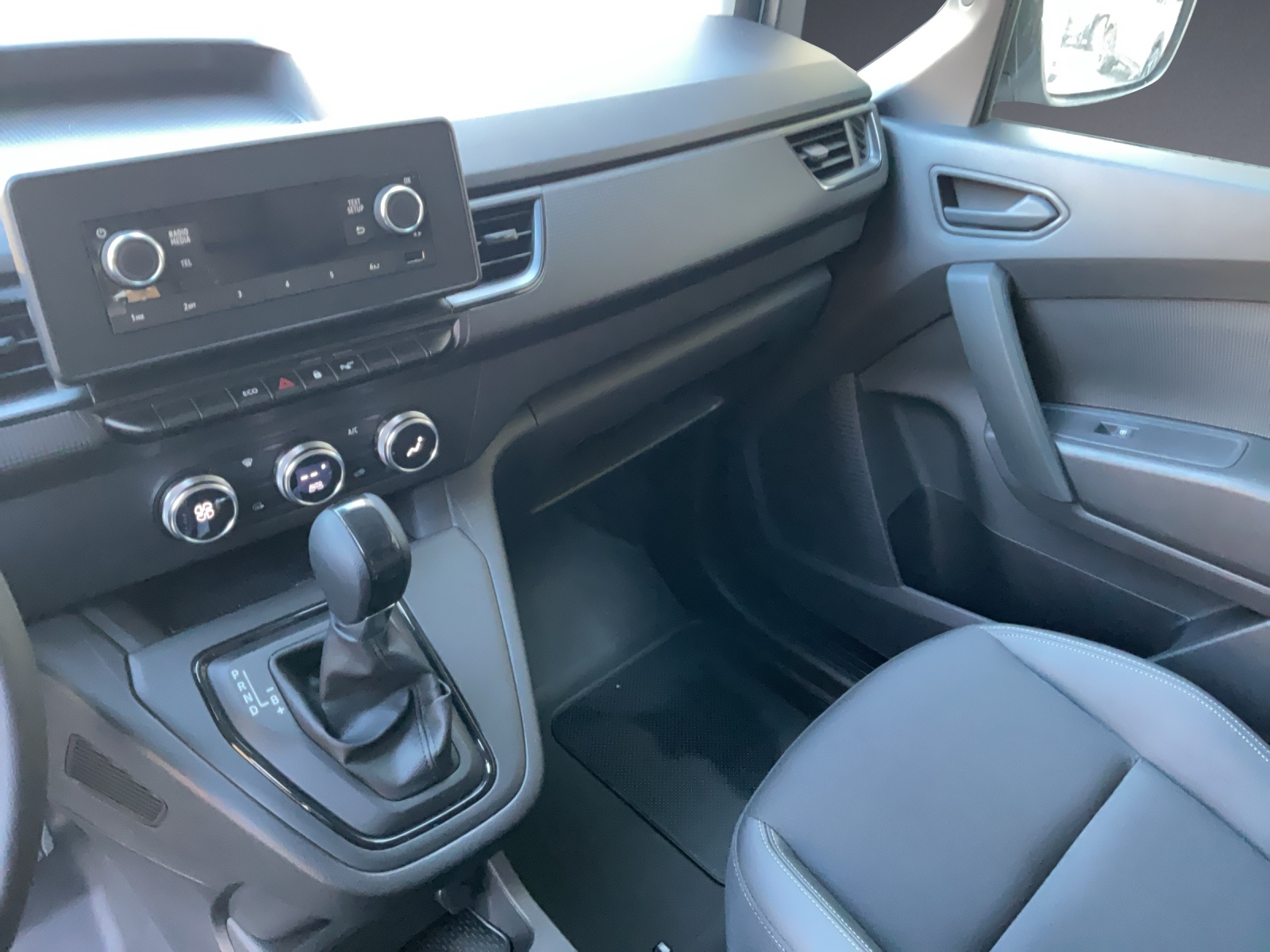 Image NISSAN TOWNSTAR Townstar EV45 kWh 22kW L1 N-Connecta