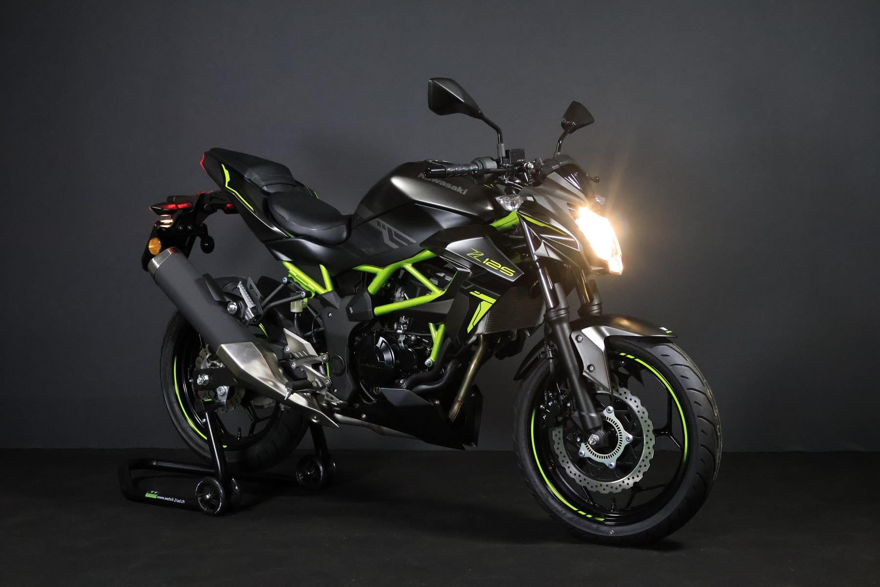 KAWASAKI Z 125-showroom-element-2