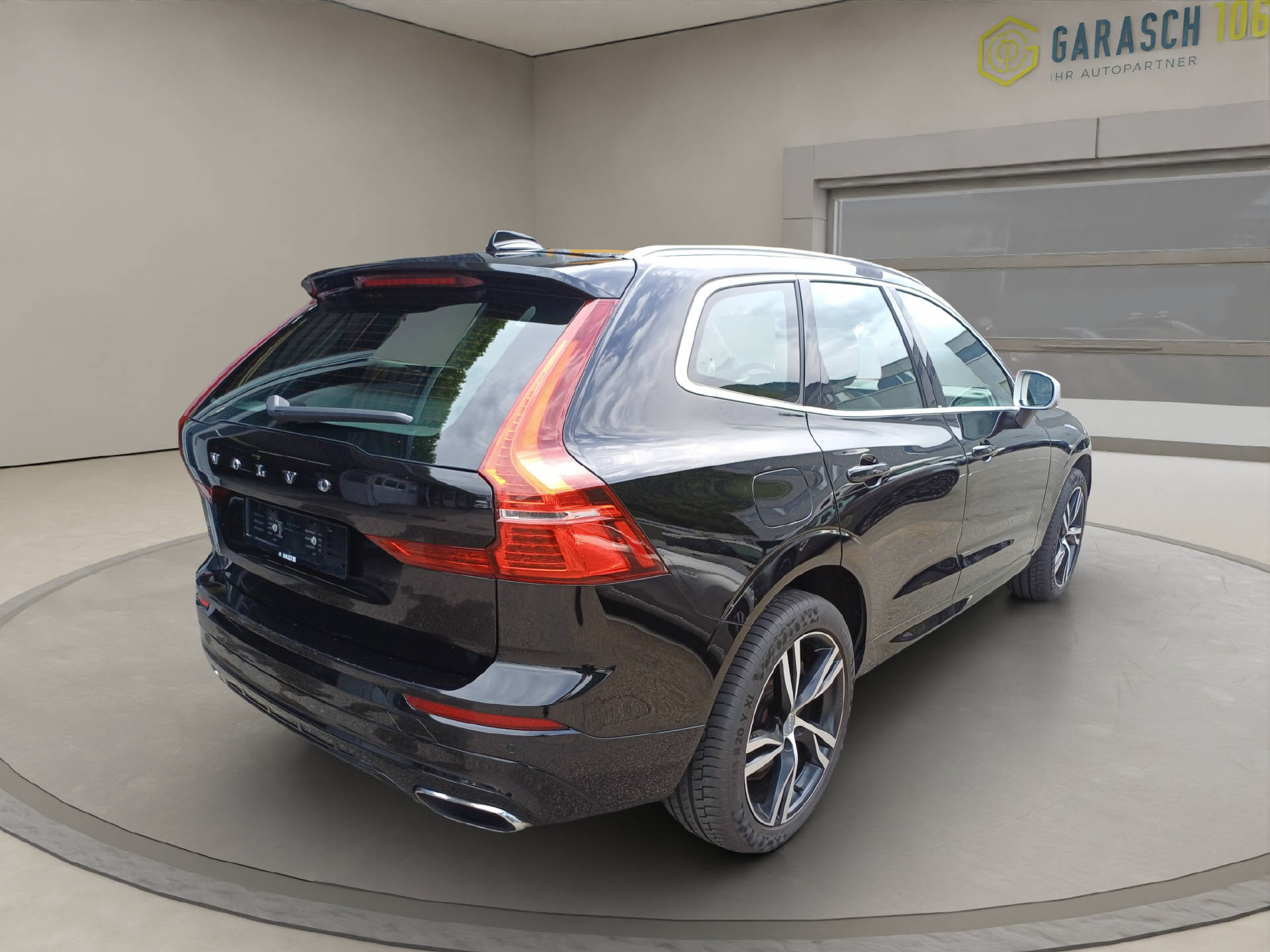 VOLVO XC60 2.0 D4 R-Design AWD-image-4