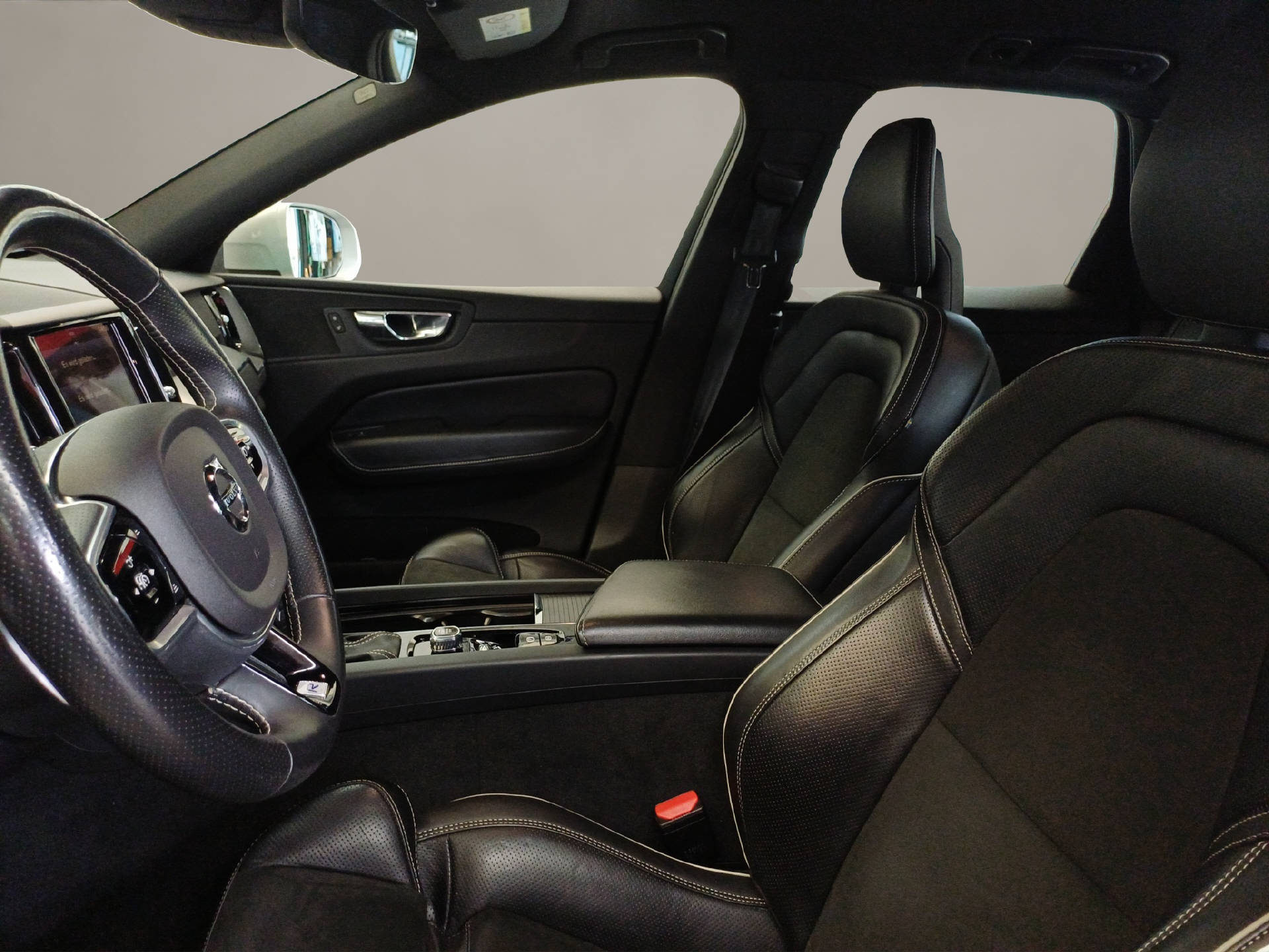 VOLVO XC60 2.0 D4 R-Design AWD-image-7