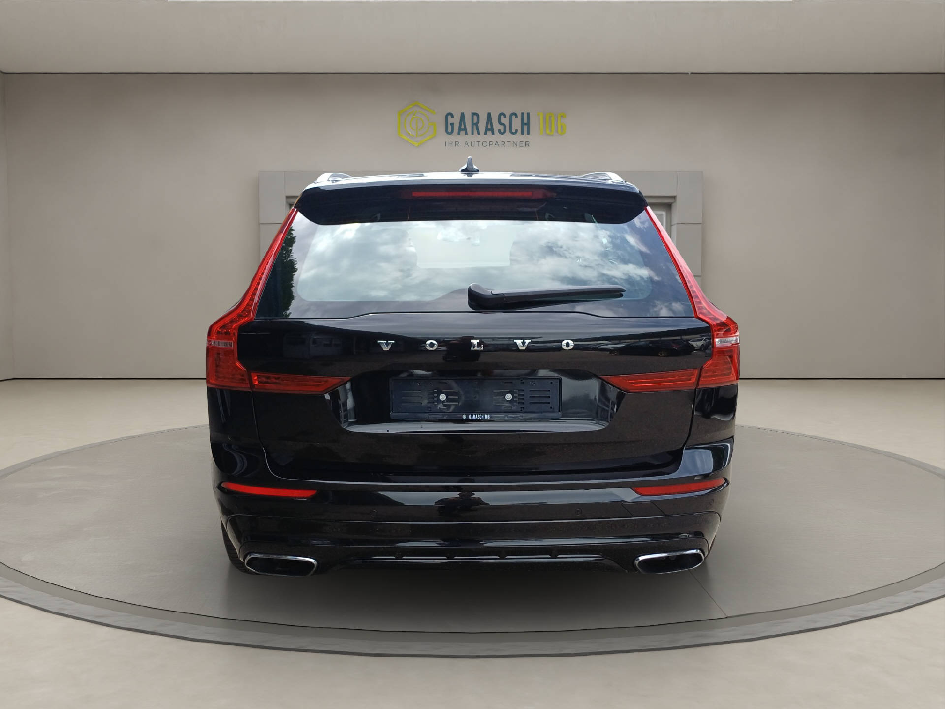 VOLVO XC60 2.0 D4 R-Design AWD-image-3