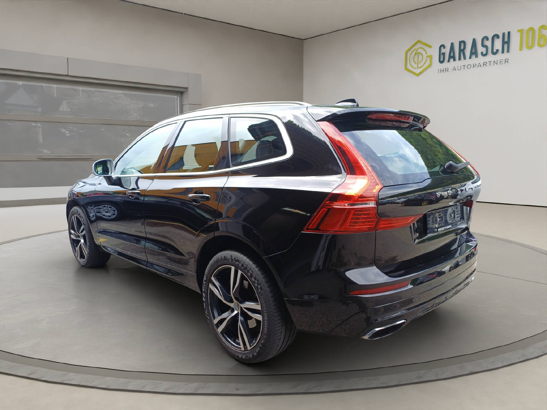 VOLVO XC60 2.0 D4 R-Design AWD-image-2