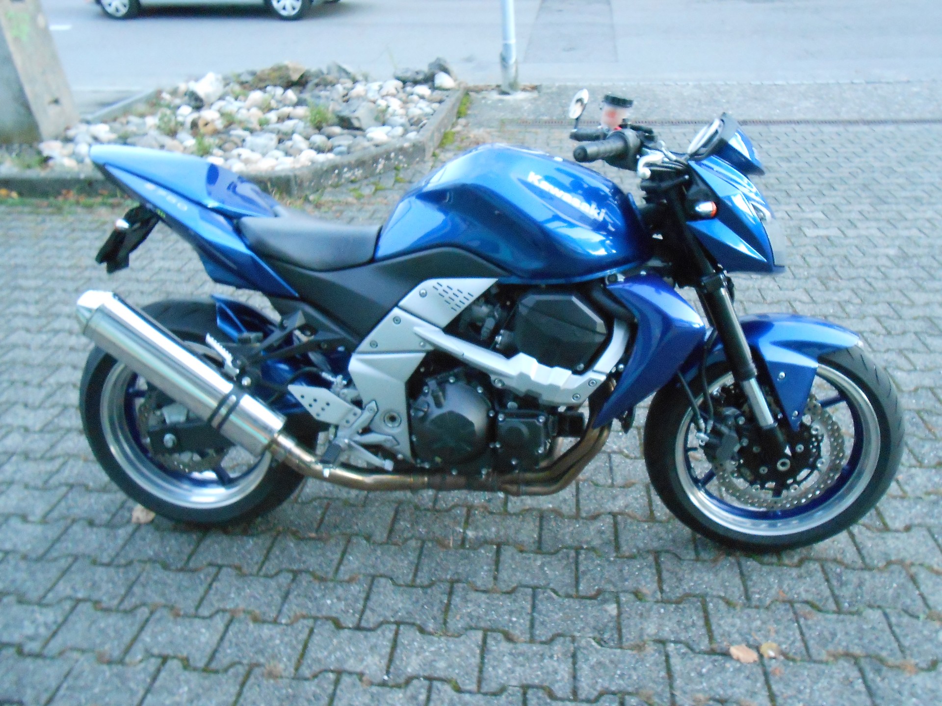 KAWASAKI Z 750-image-2