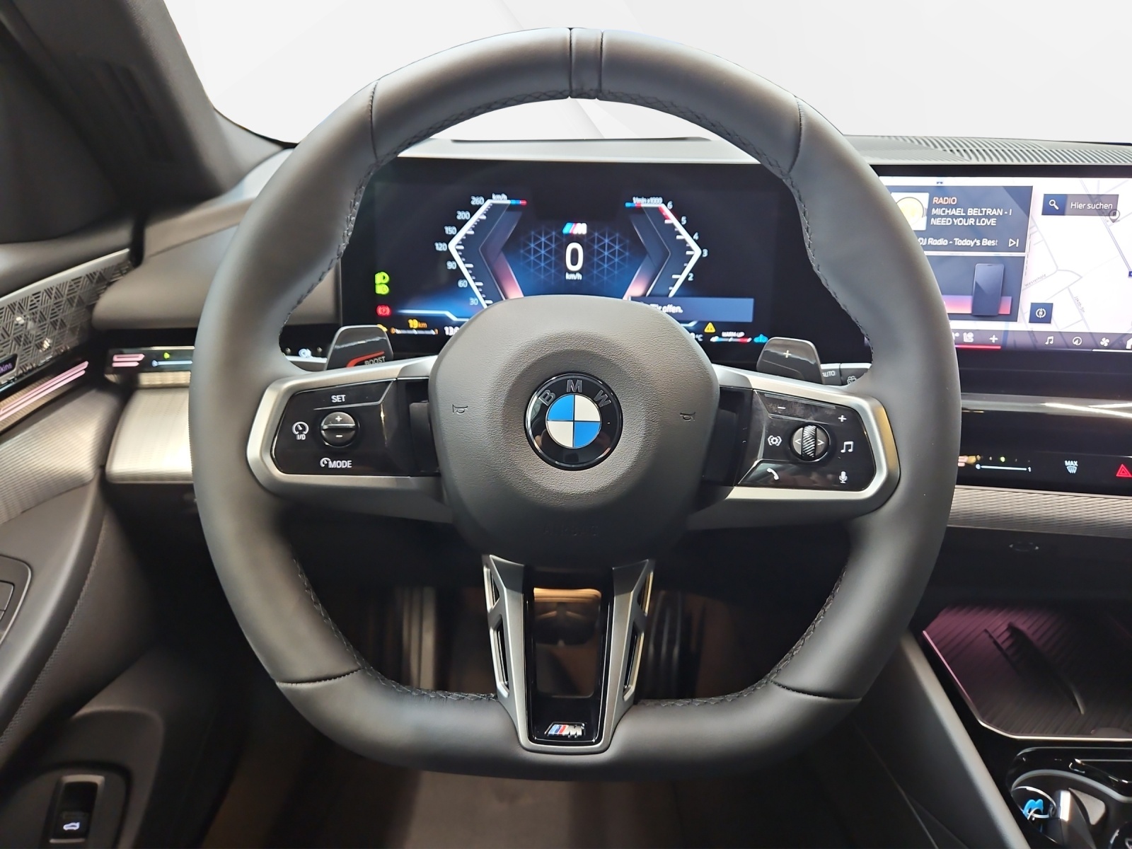 BMW 520d xDrive Touring M Sport Pro 48V-image-11