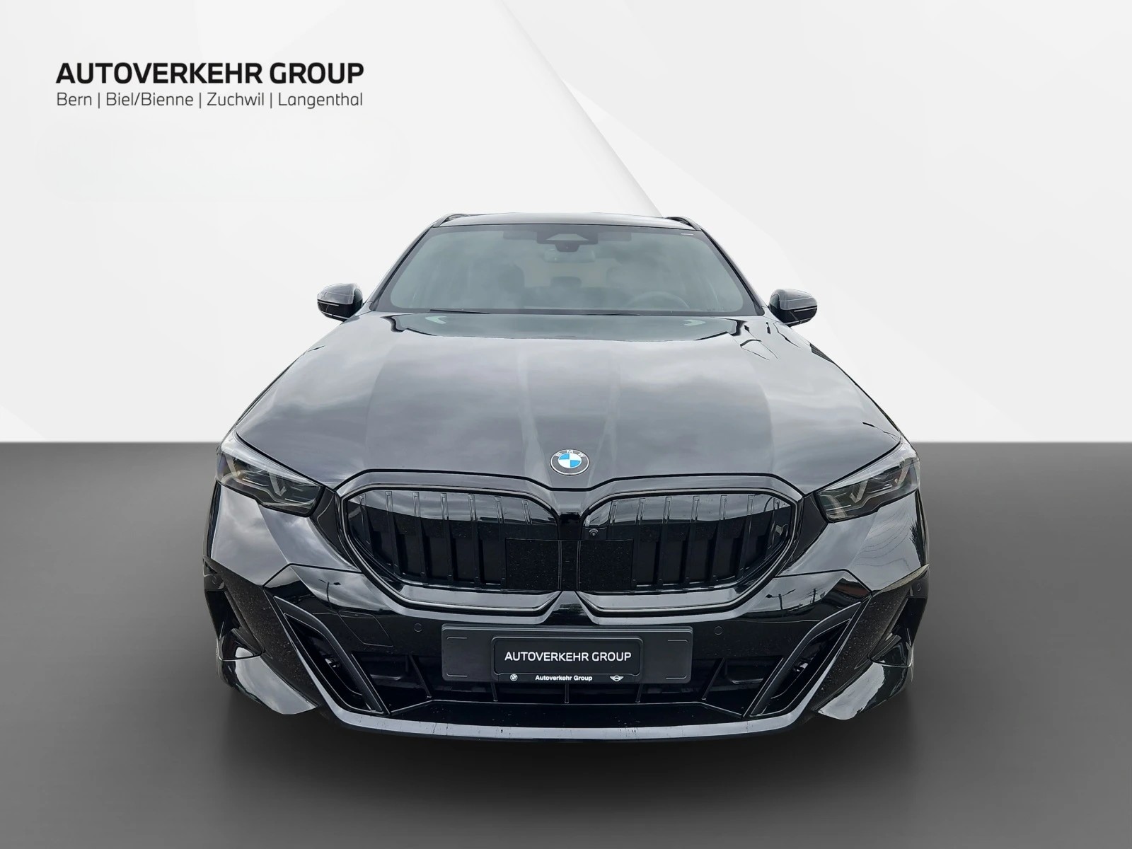 BMW 520d xDrive Touring M Sport Pro 48V-image-1