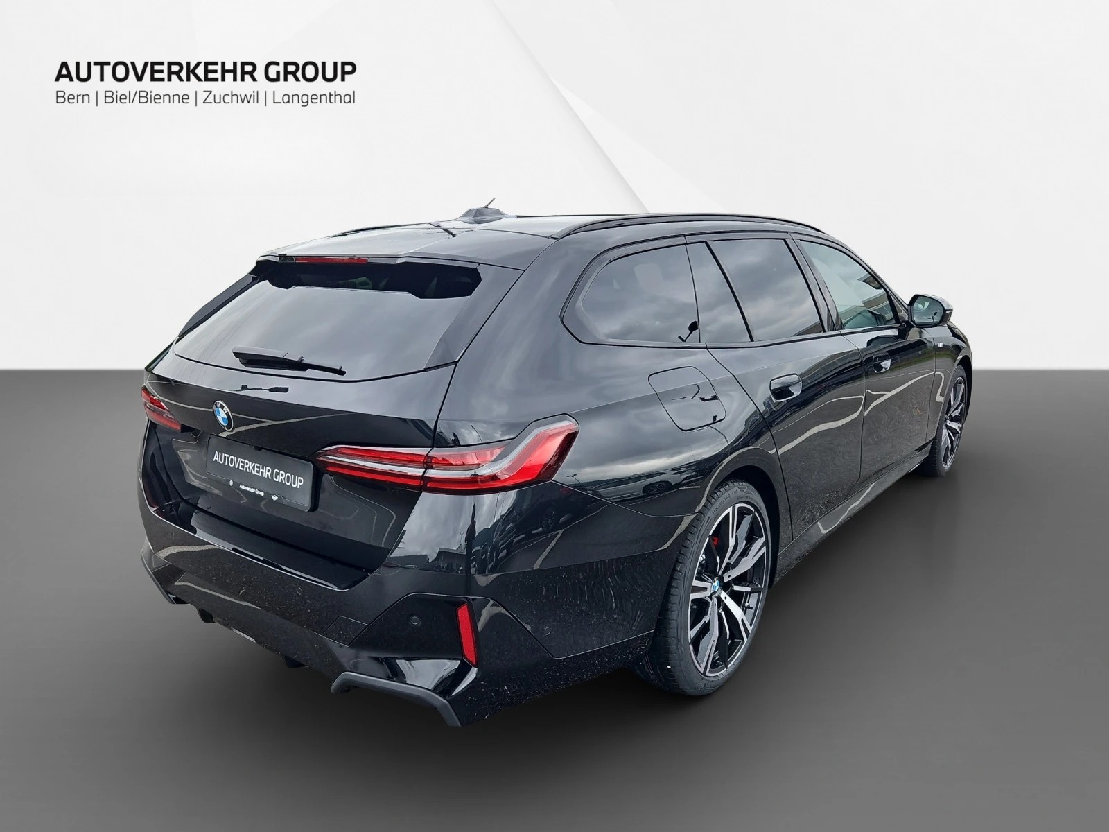 BMW 520d xDrive Touring M Sport Pro 48V-image-5