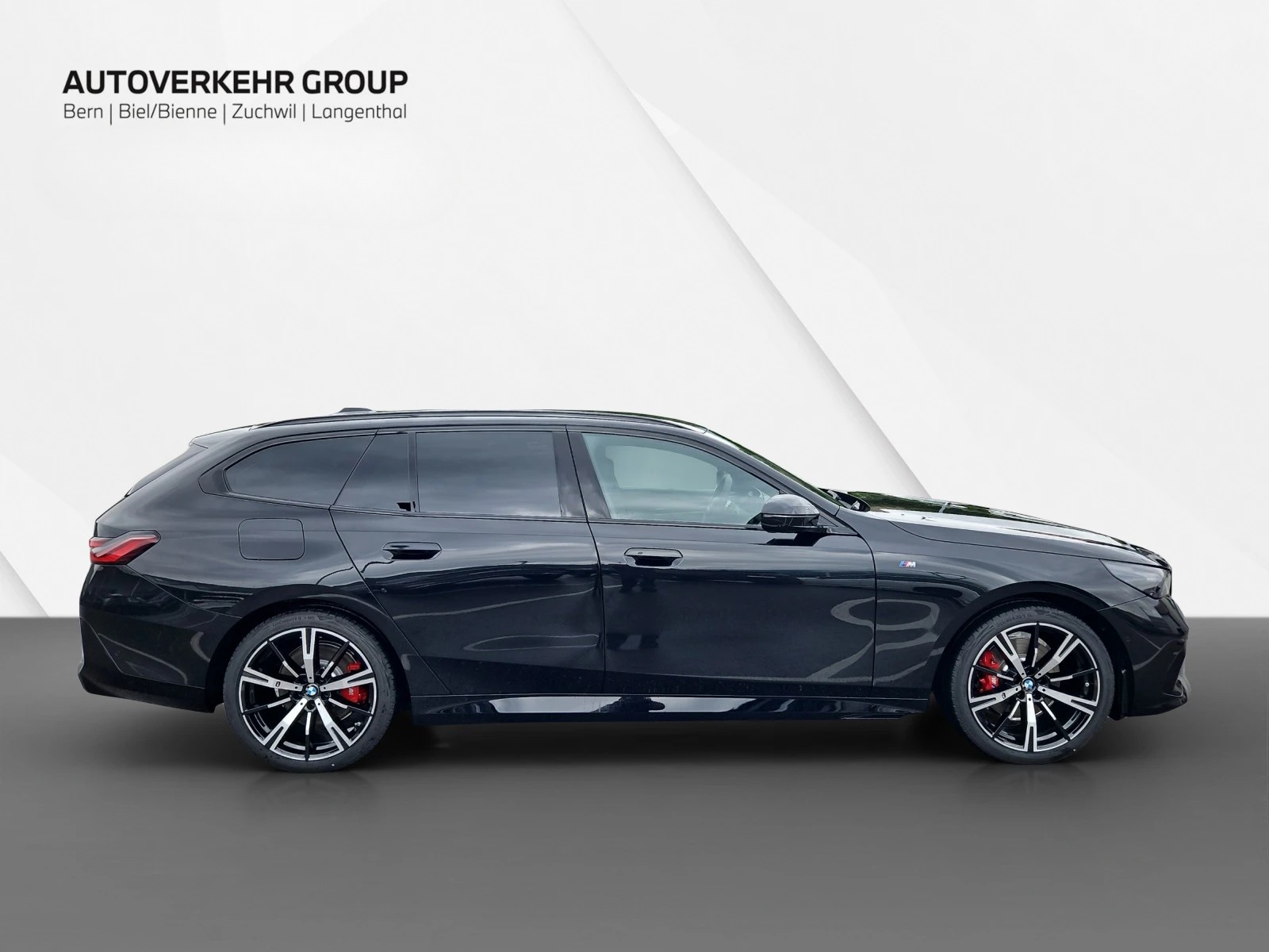BMW 520d xDrive Touring M Sport Pro 48V-image-6