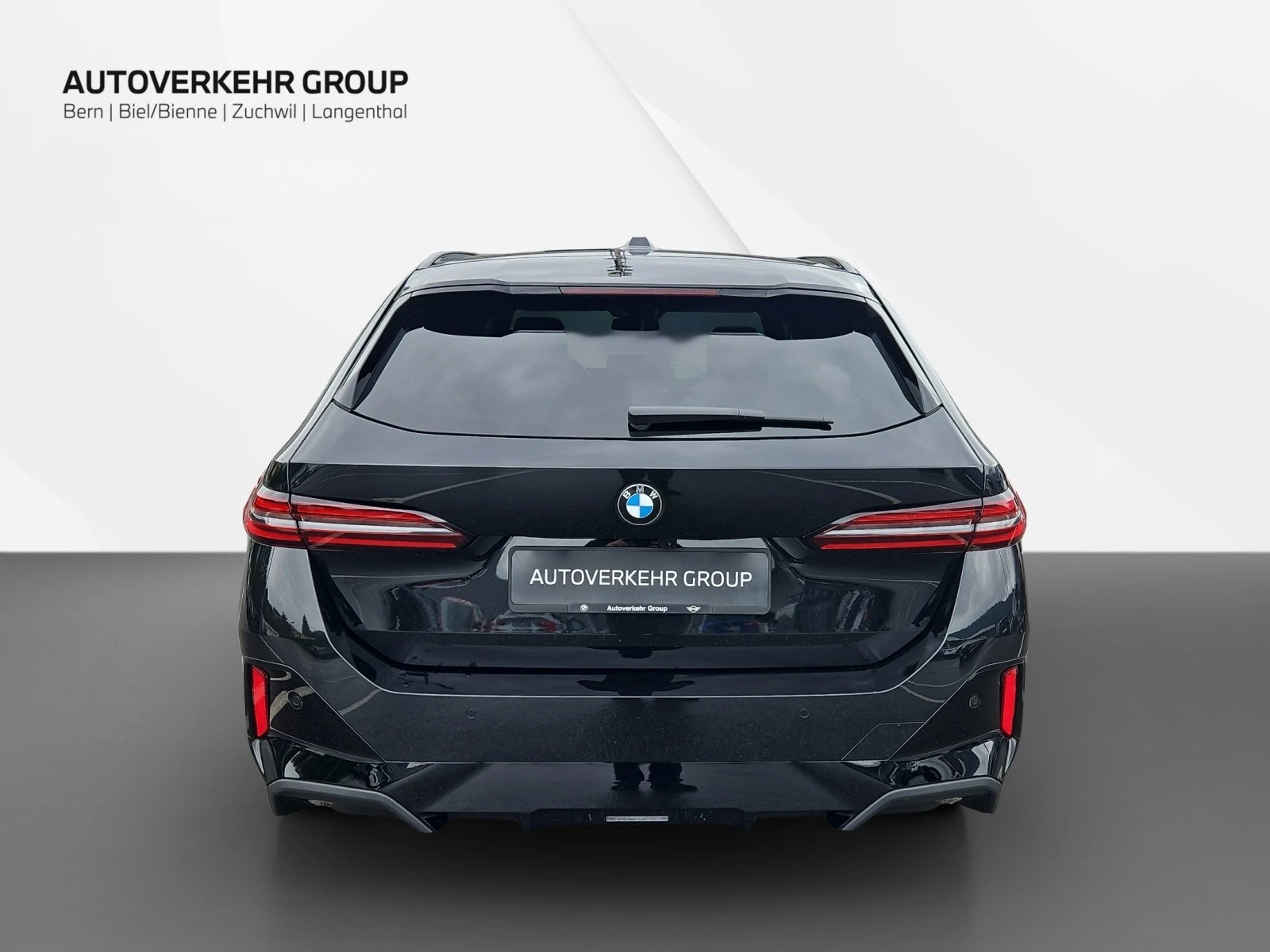 BMW 520d xDrive Touring M Sport Pro 48V-image-4
