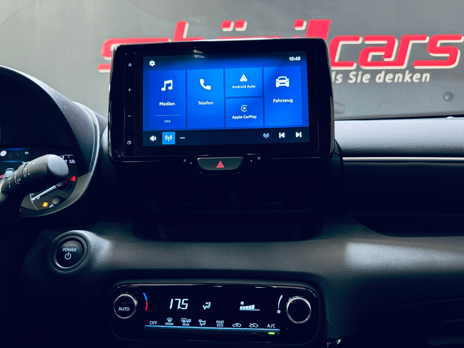 TOYOTA NEW Yaris 1.5 Comfort e-CVT-image-17