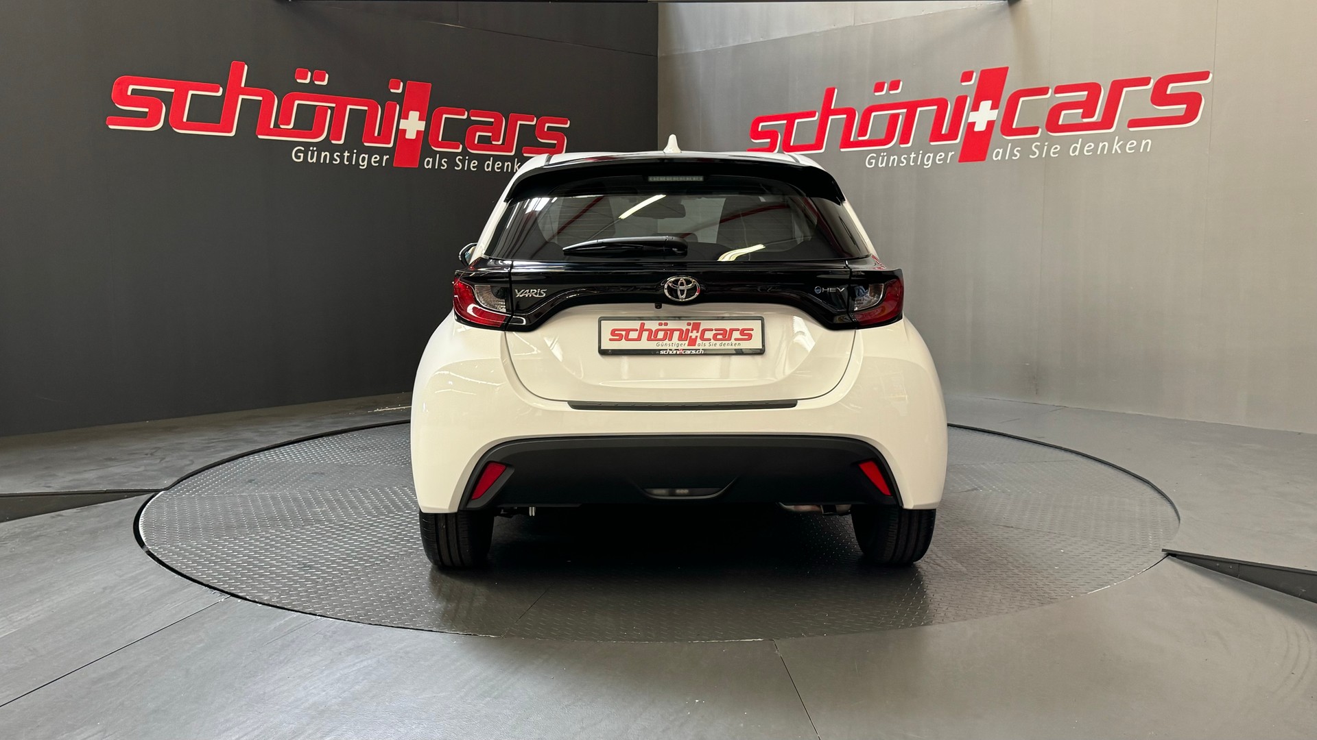 TOYOTA NEW Yaris 1.5 Comfort e-CVT-image-4