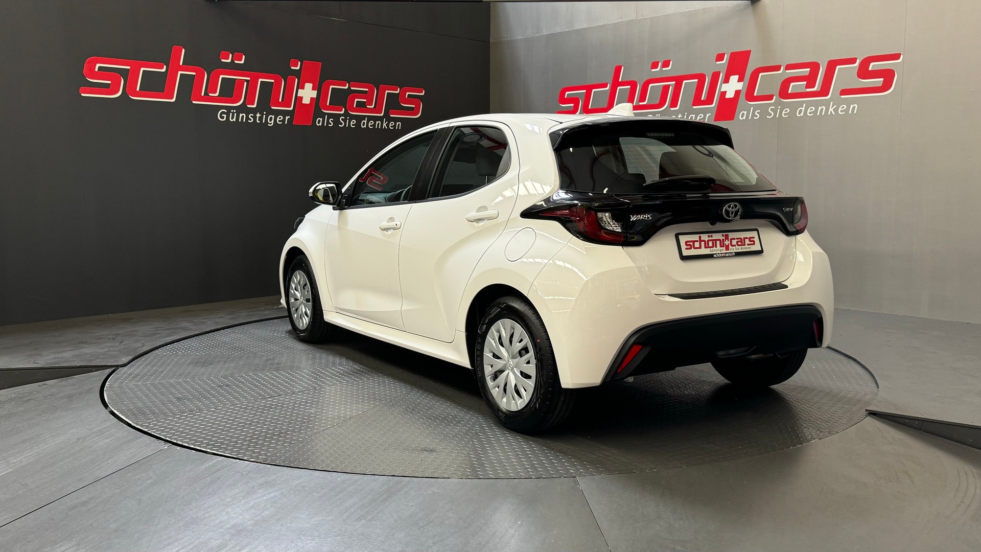 TOYOTA NEW Yaris 1.5 Comfort e-CVT-image-3