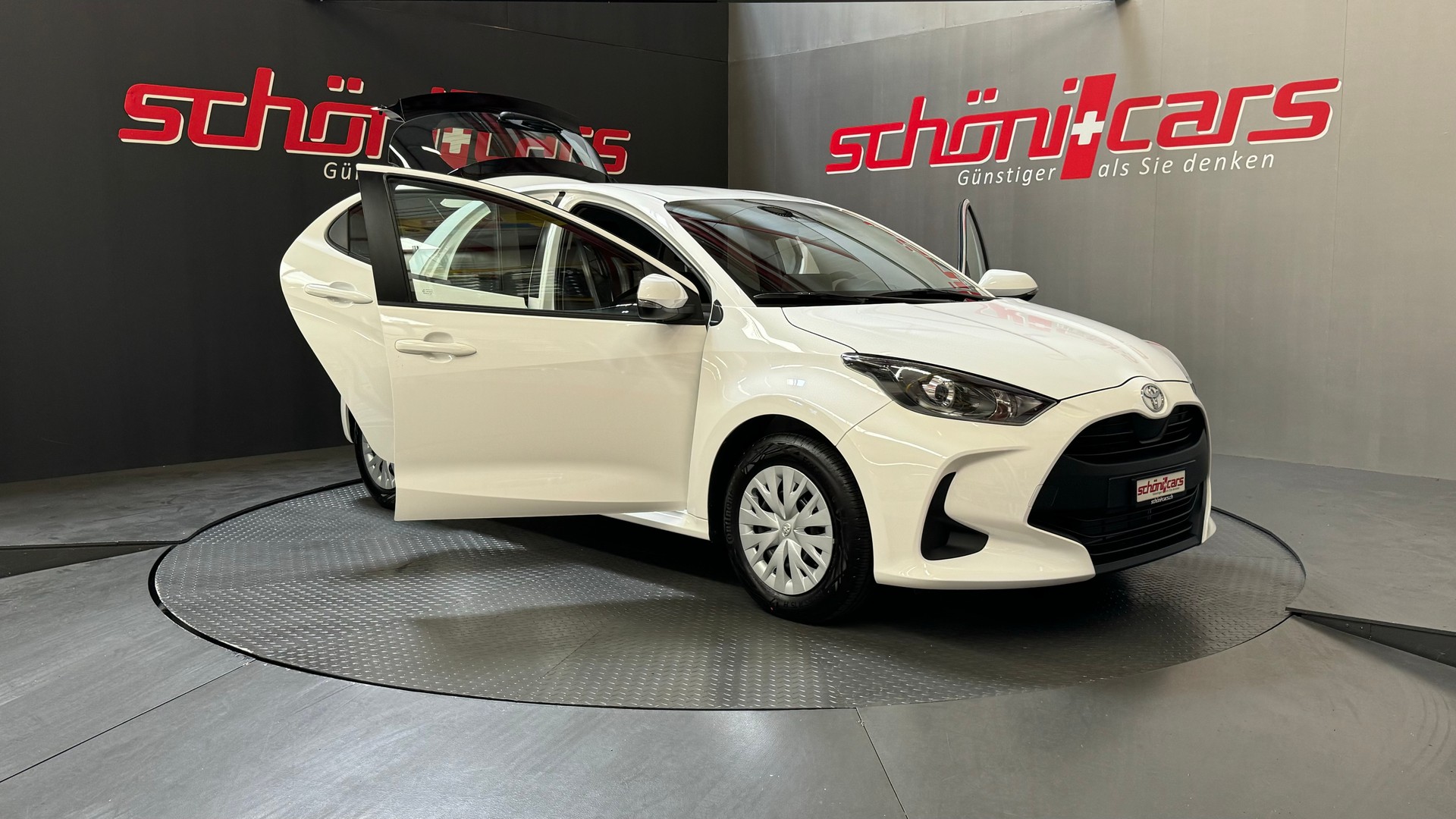 TOYOTA NEW Yaris 1.5 Comfort e-CVT-image-8