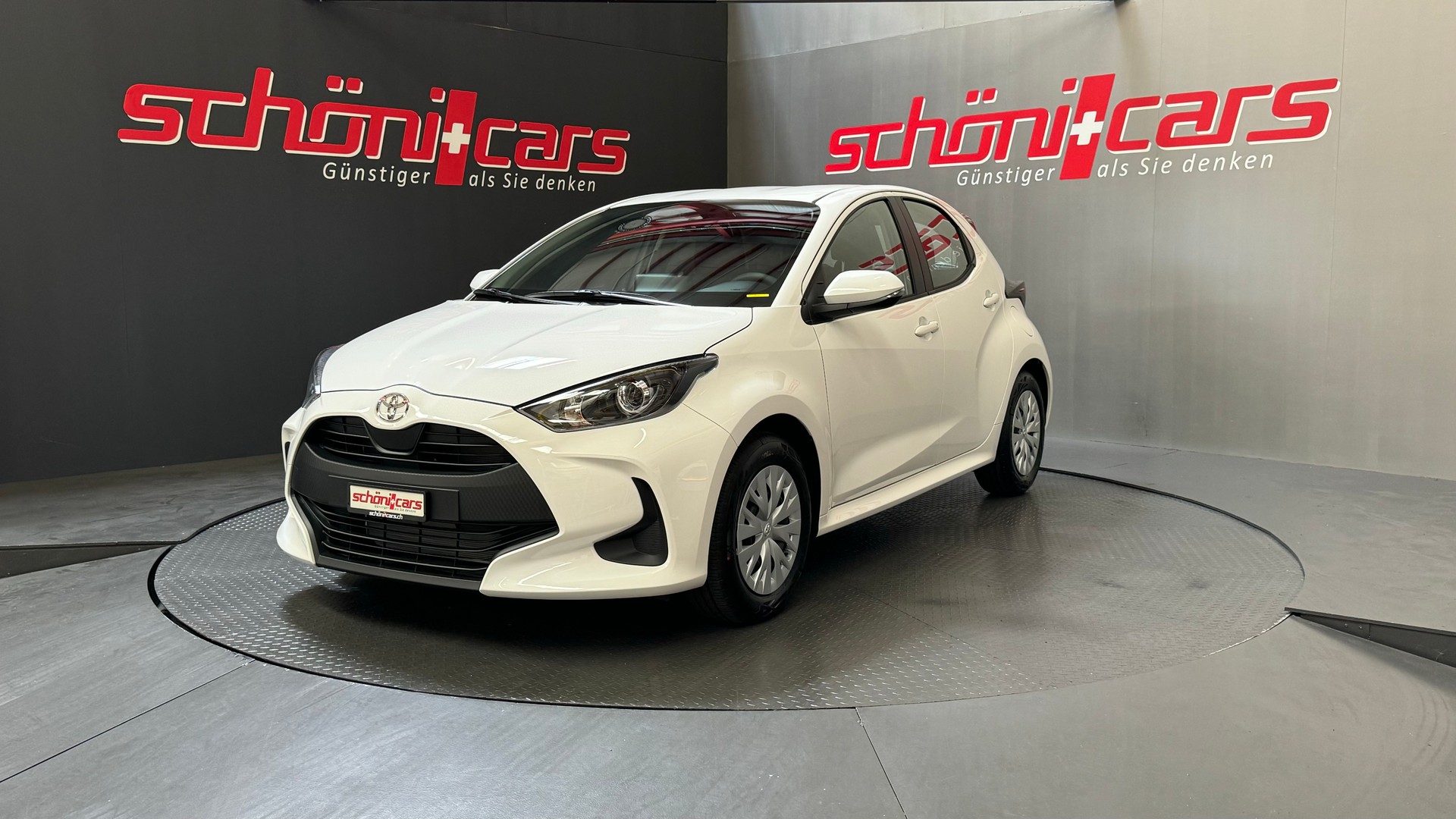 TOYOTA NEW Yaris 1.5 Comfort e-CVT-image-0