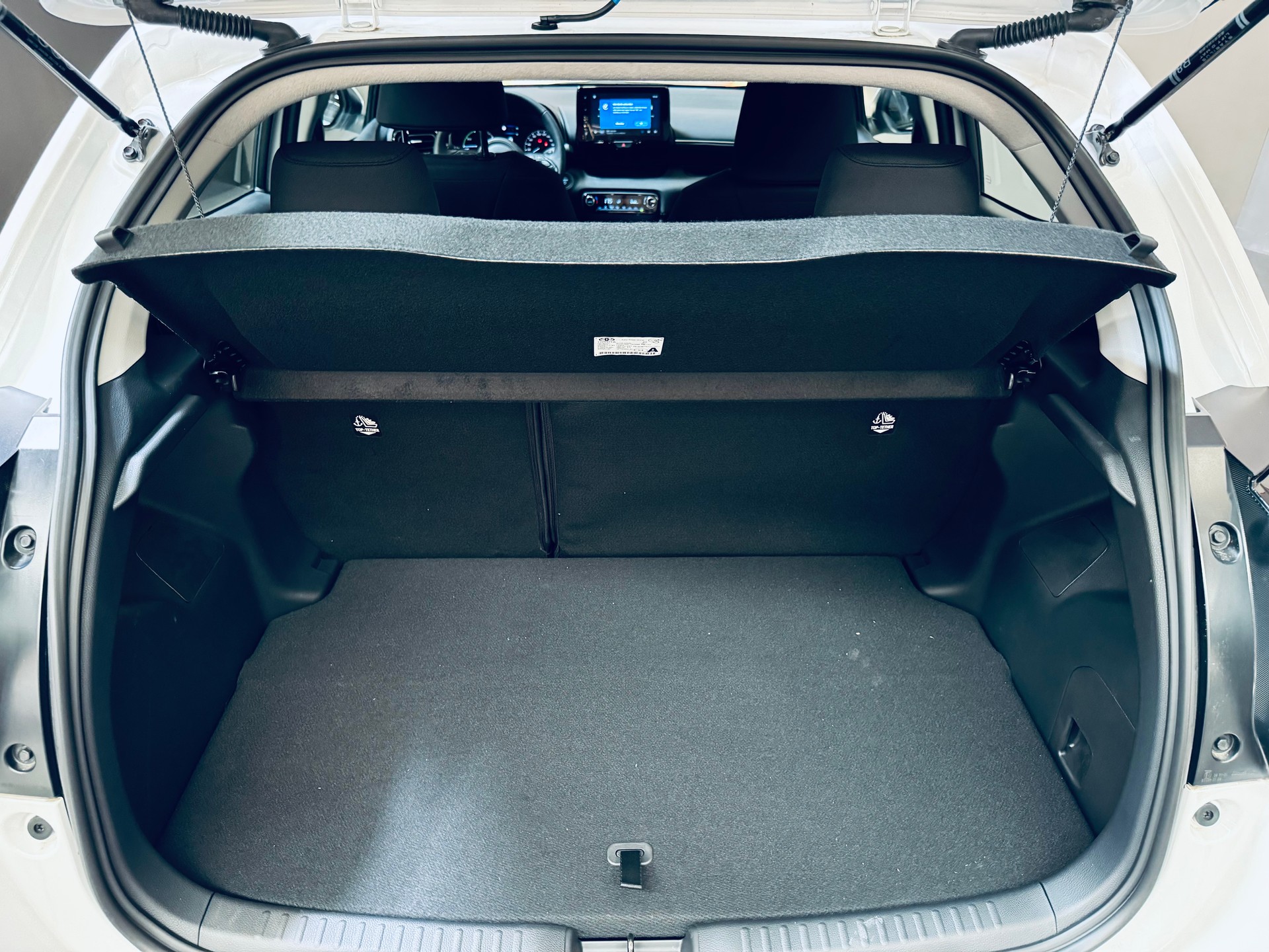 TOYOTA NEW Yaris 1.5 Comfort e-CVT-image-10