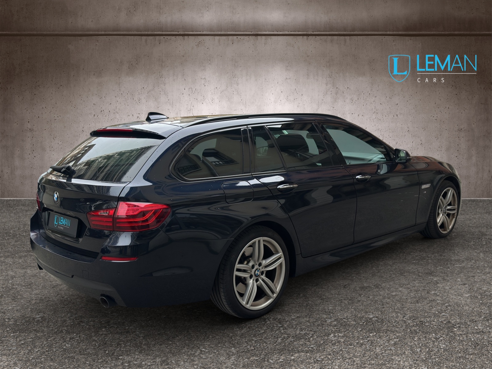 BMW 535d Touring M Sport xDrive Steptronic-image-4
