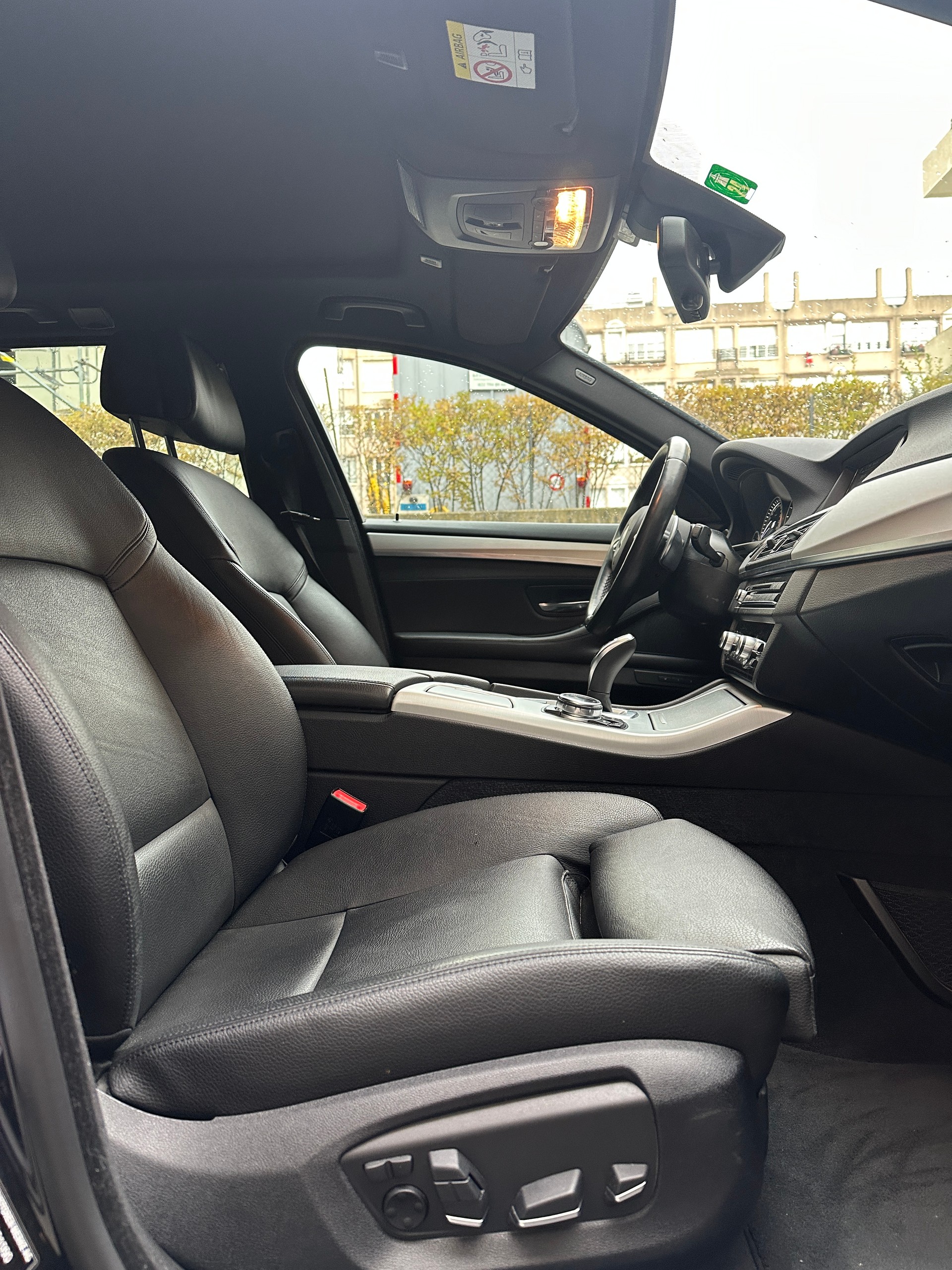 BMW 535d Touring M Sport xDrive Steptronic-image-11