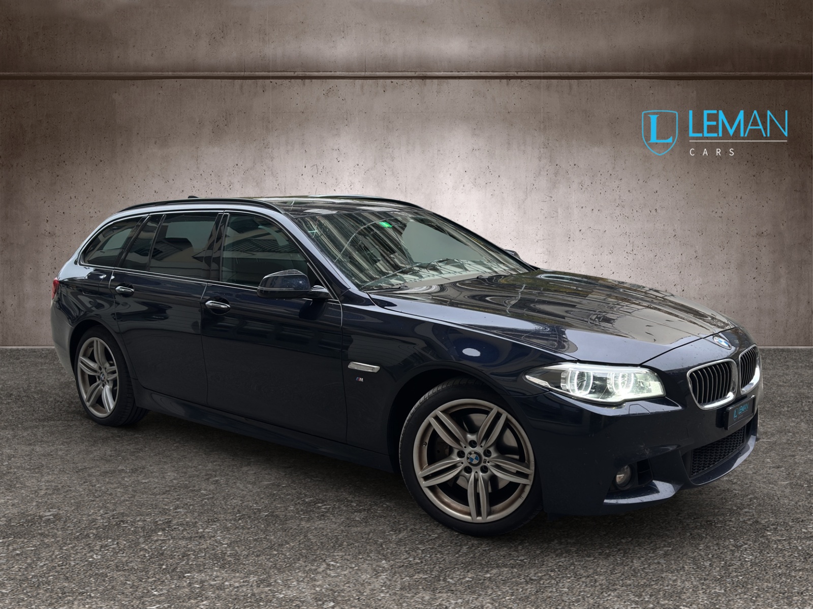 BMW 535d Touring M Sport xDrive Steptronic-image-2