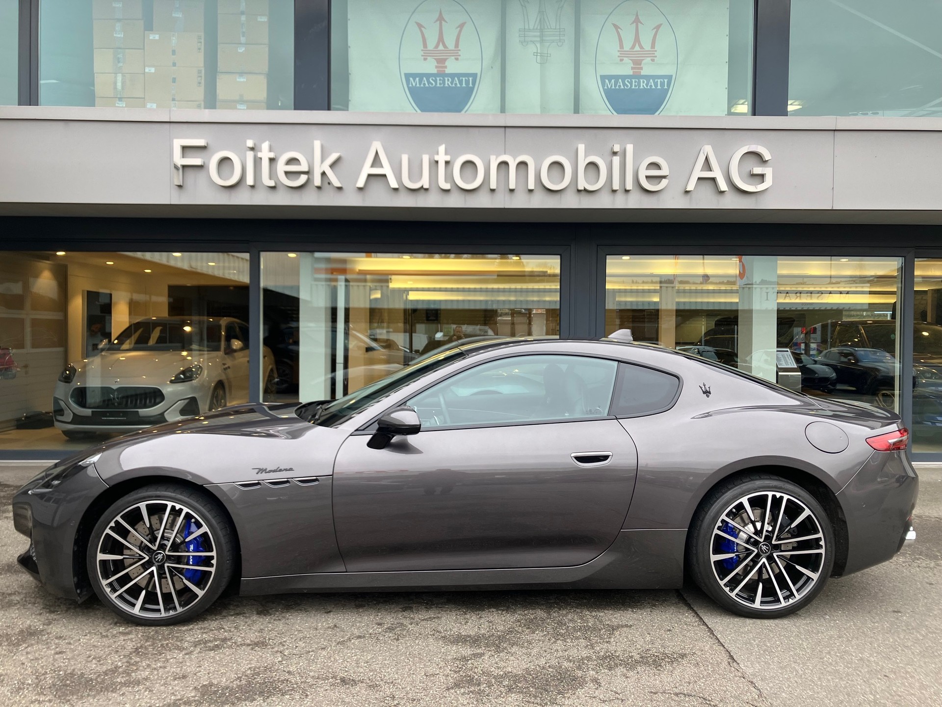 MASERATI GranTurismo Modena Automatica-image-1