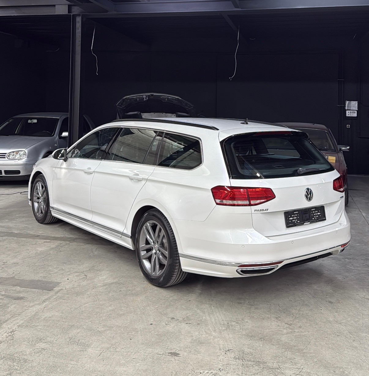 VW Passat Variant 1.4 TSI R Line "Digital Tacho" (Frisch ab MFK & Service)-image-7