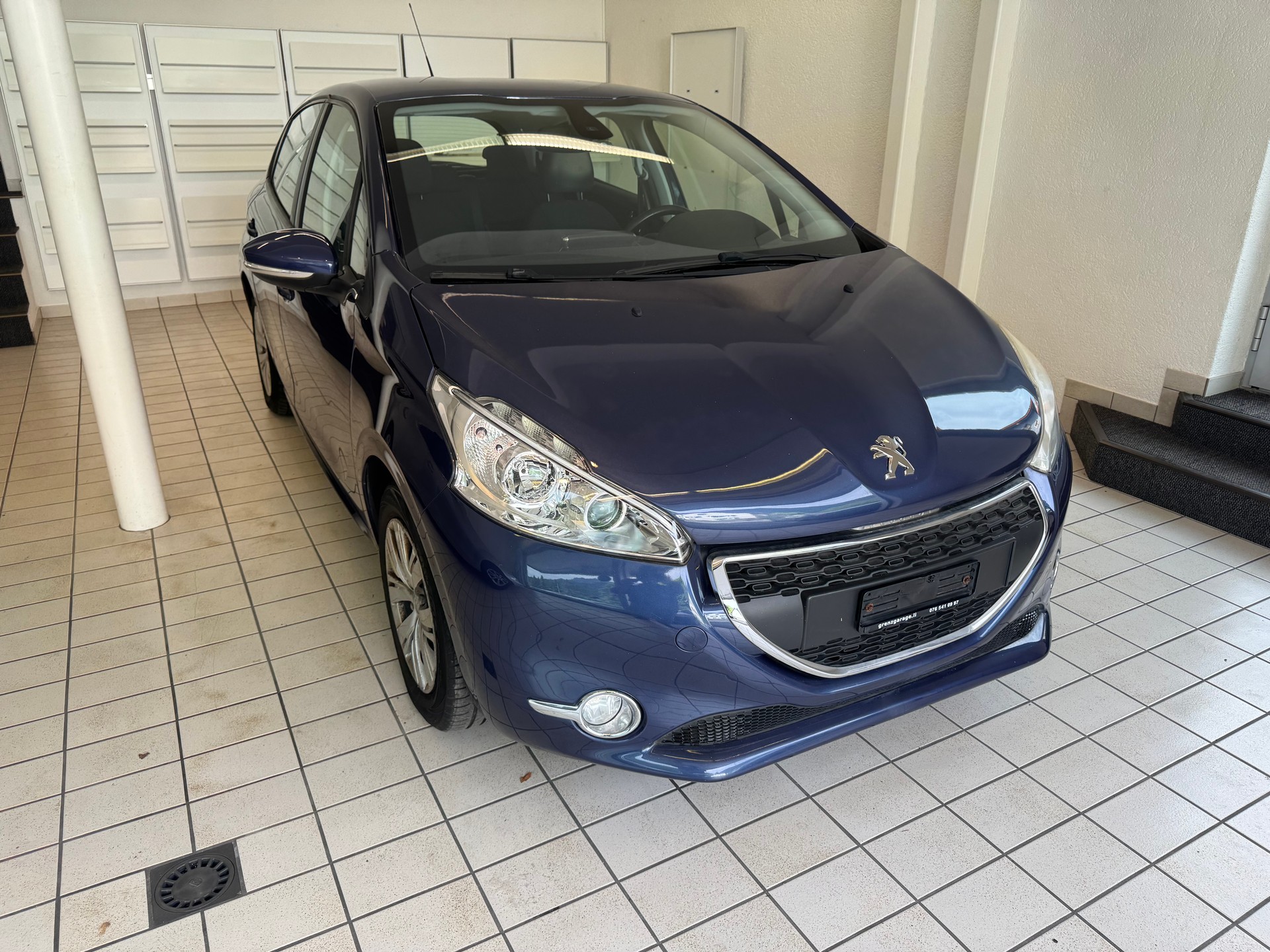 PEUGEOT 208 1.2 VTI Access-image-5