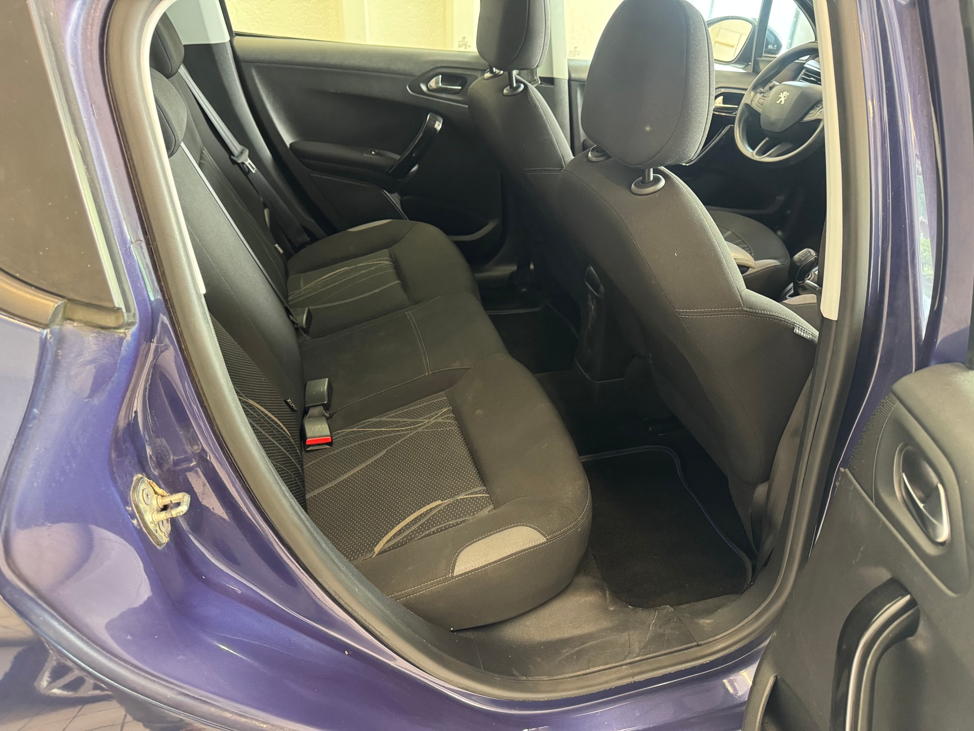 PEUGEOT 208 1.2 VTI Access-image-13