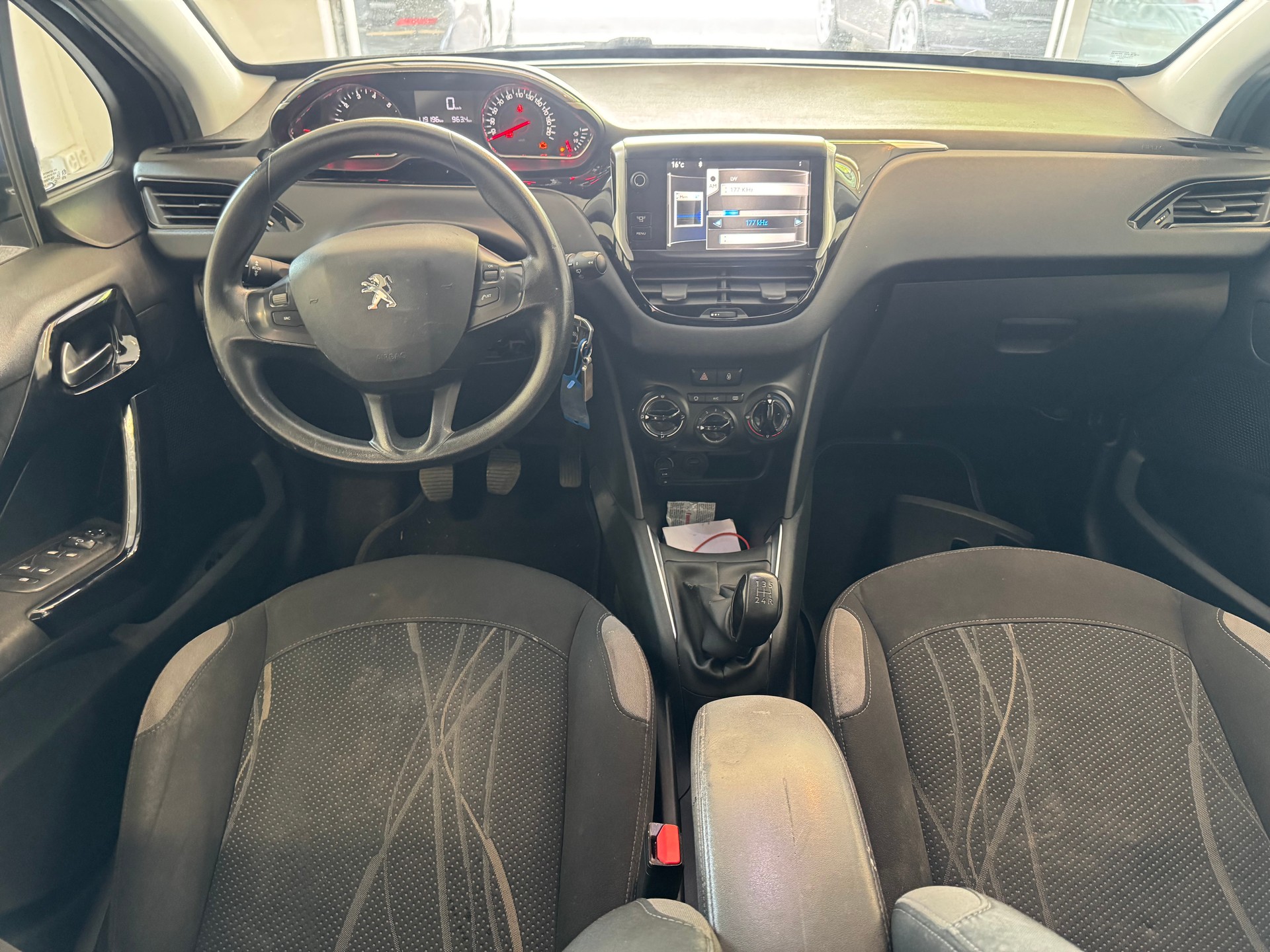 PEUGEOT 208 1.2 VTI Access-image-10