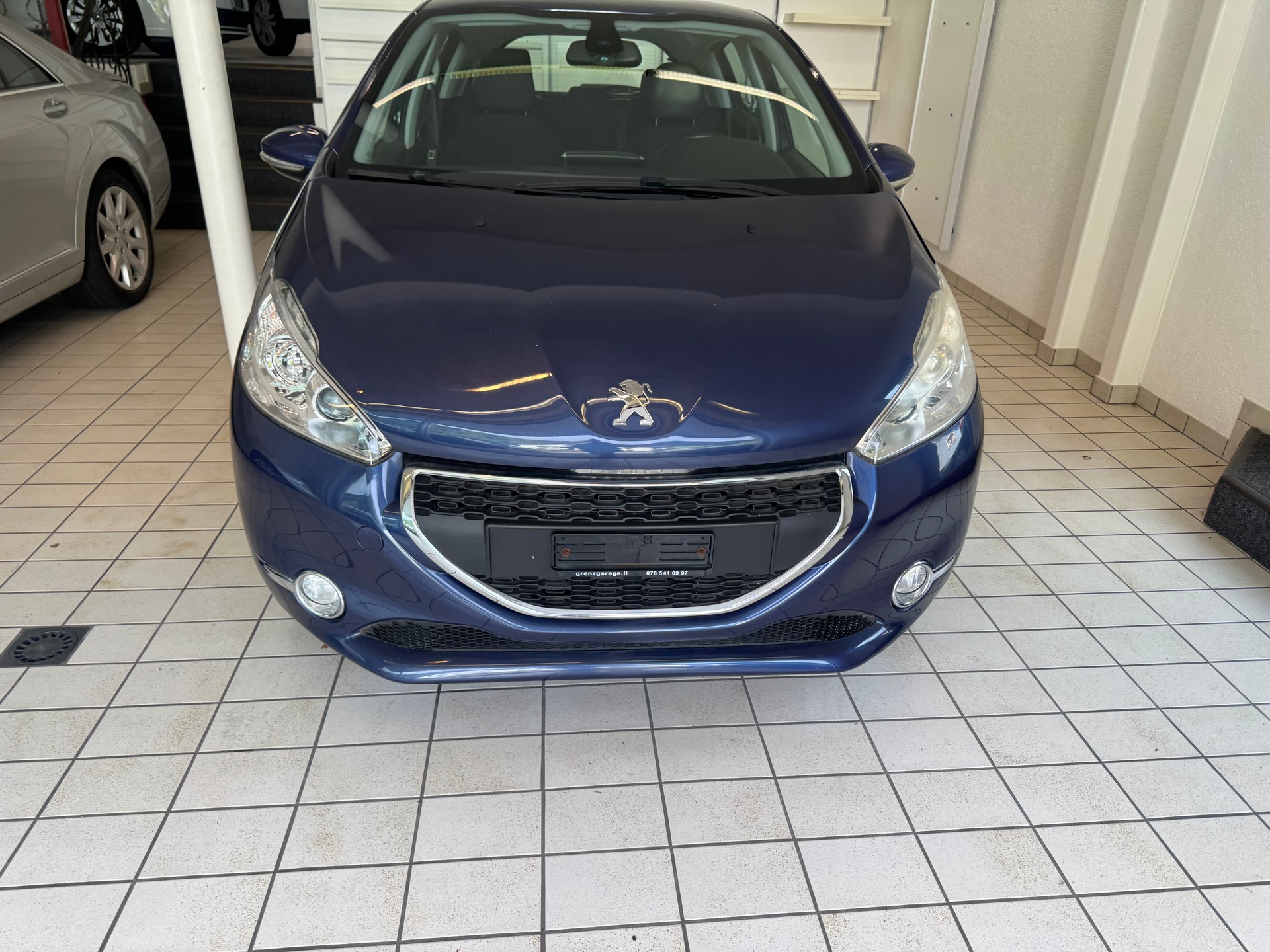 PEUGEOT 208 1.2 VTI Access-image-1