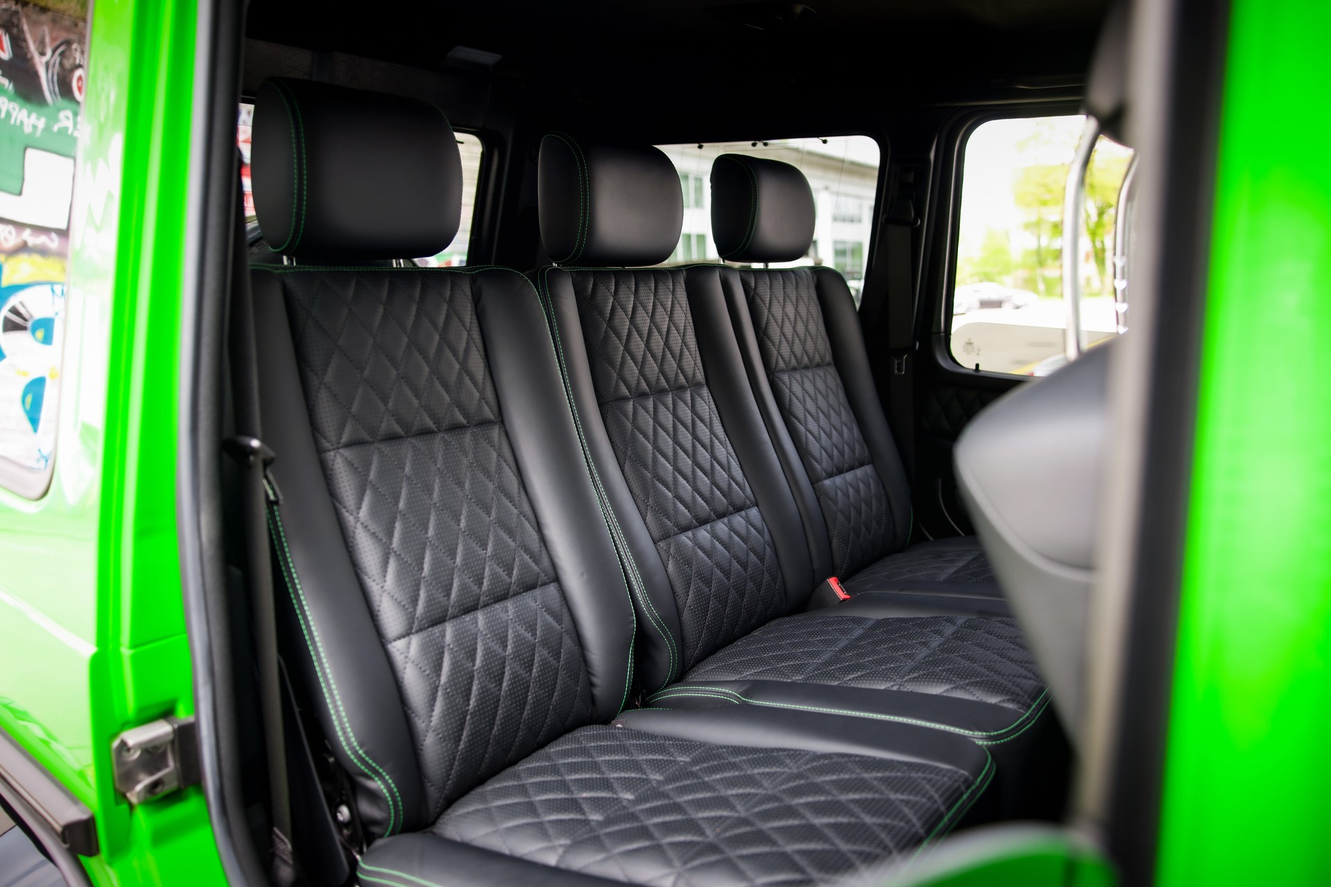 MERCEDES-BENZ G 63 AMG Exclusive Edition Speedsh. Plus 7G-Tronic CRAZY COLOR EDITION alien green-image-8