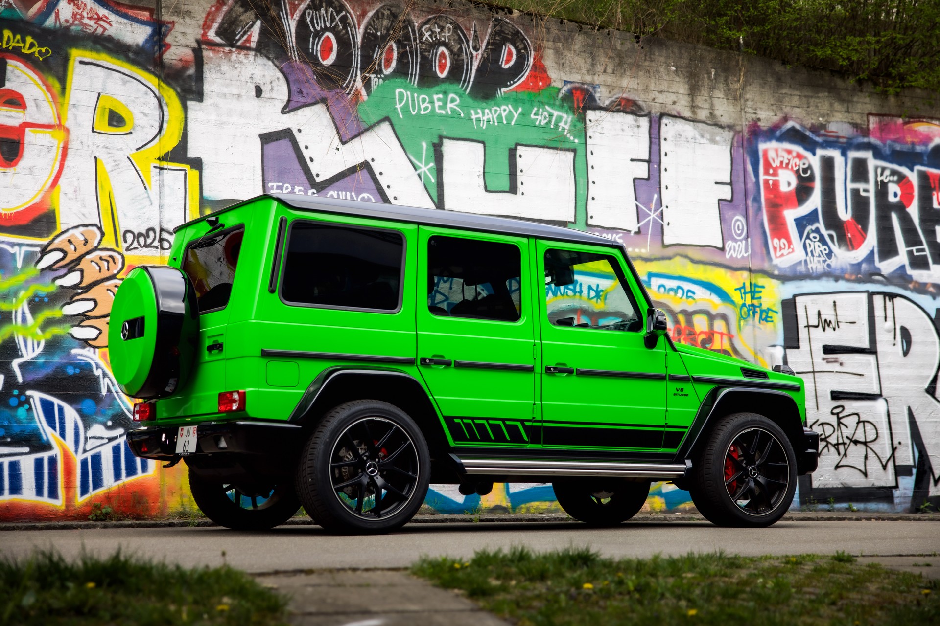 MERCEDES-BENZ G 63 AMG Exclusive Edition Speedsh. Plus 7G-Tronic CRAZY COLOR EDITION alien green-image-3
