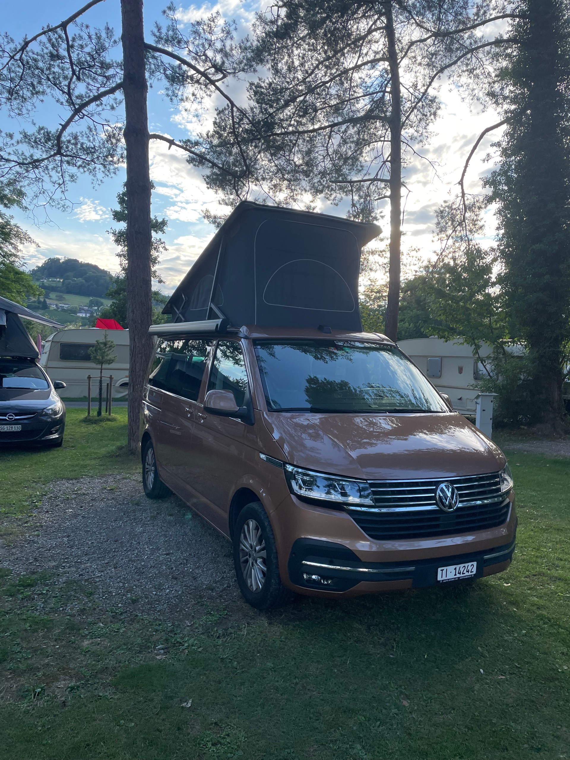 VW T6.1 California 2.0 TDI Ocean Edition Liberty DSG-image-1