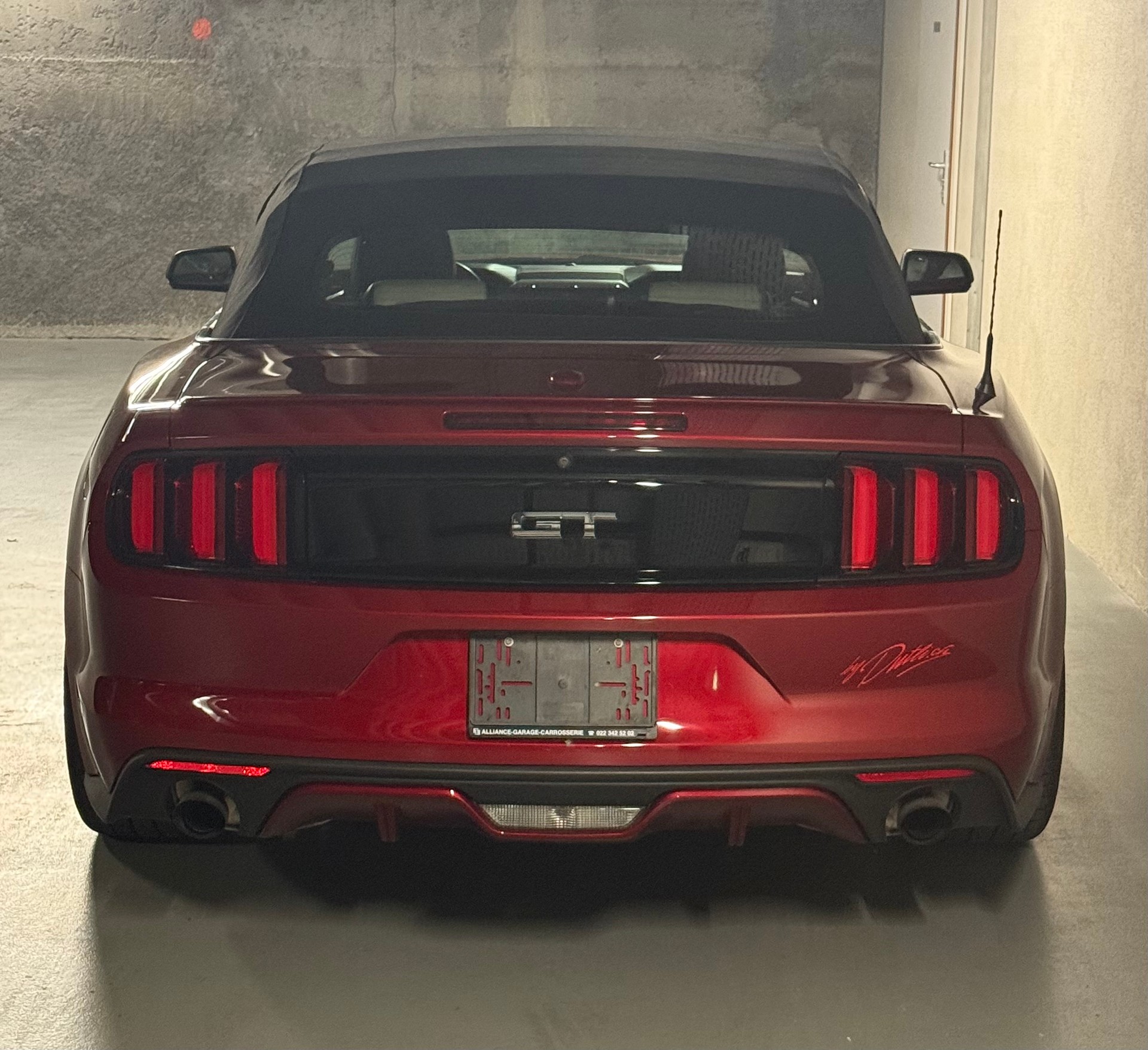FORD Mustang Convertible 2.3 Automat-image-9