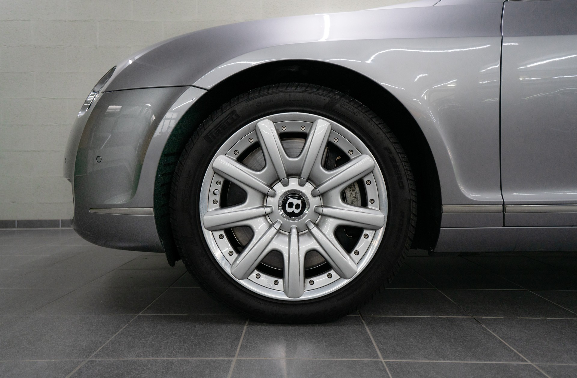 BENTLEY Continental GT 6.0-image-9