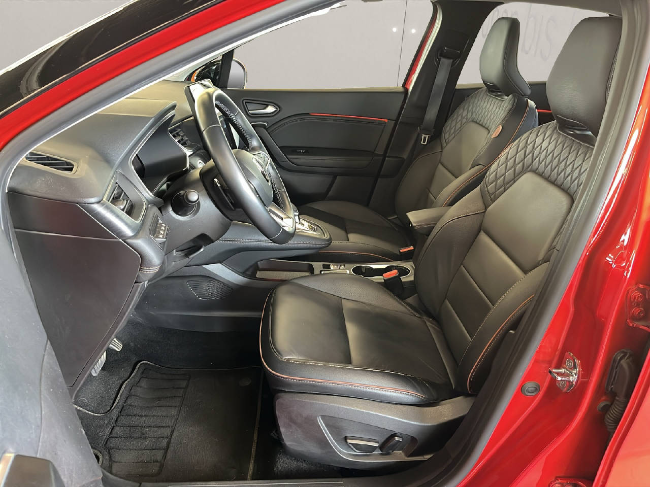 RENAULT Captur 1.3 TCe 140 Initiale EDC-image-4