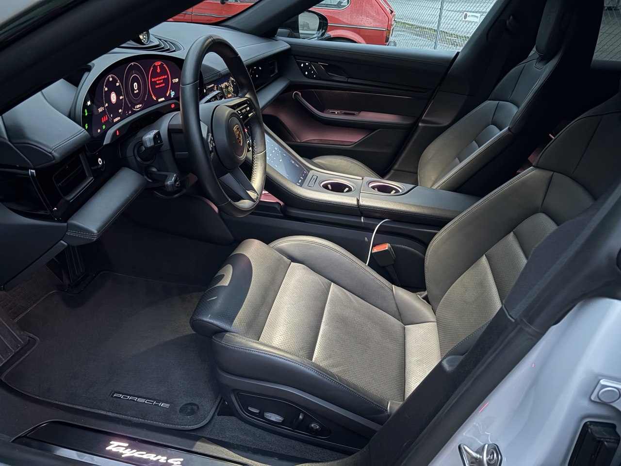 PORSCHE Taycan 4 Cross Turismo Performance Batterie Plus 93.4 kWh-image-6
