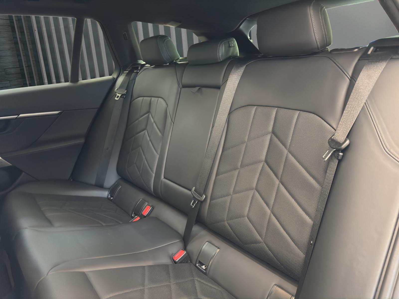 BMW 520d xDrive Touring M Sportpaket-image-16