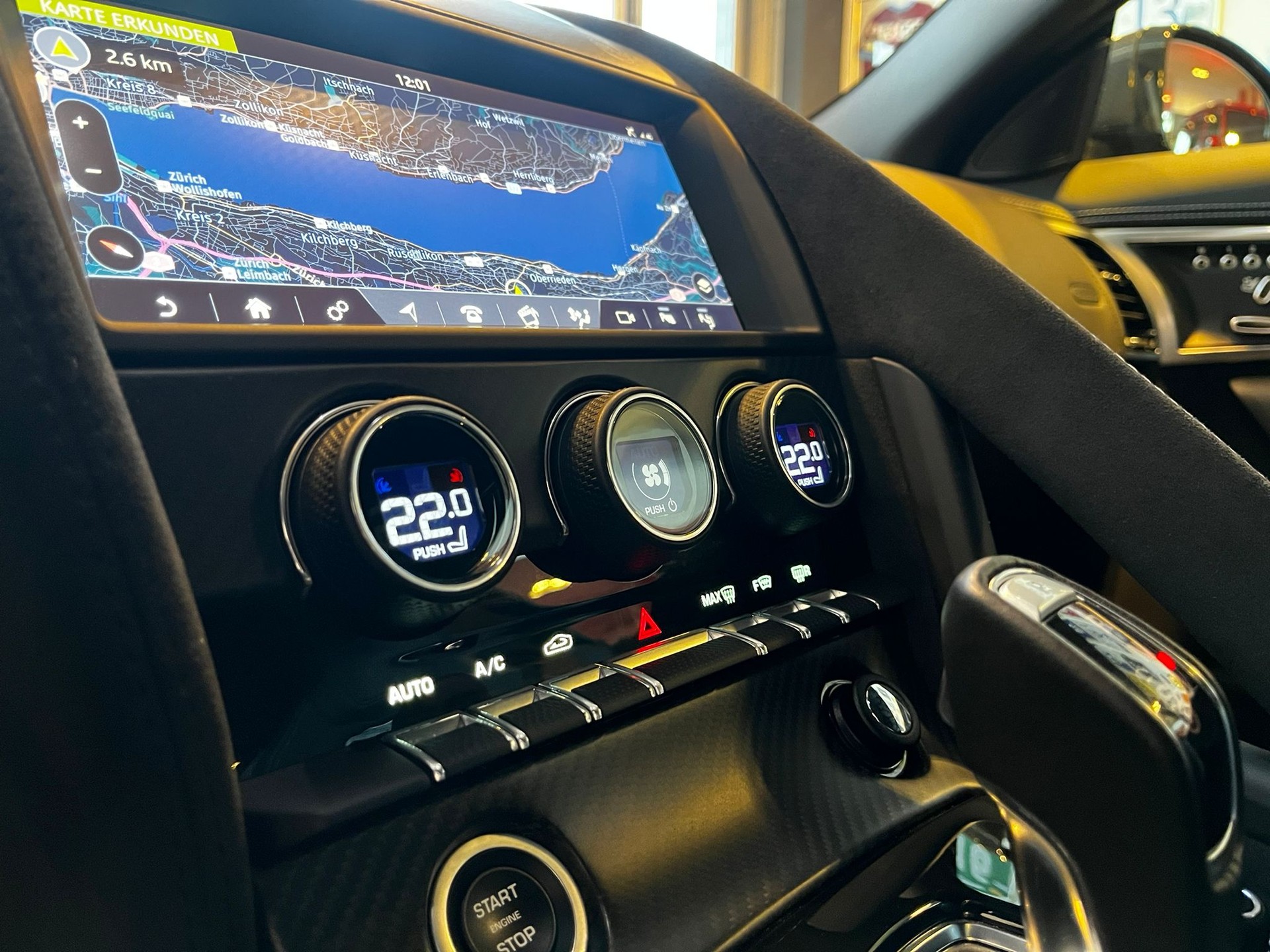 JAGUAR F-Type Coupé 5.0 V8 S/C SVR AWD Automatik-image-19