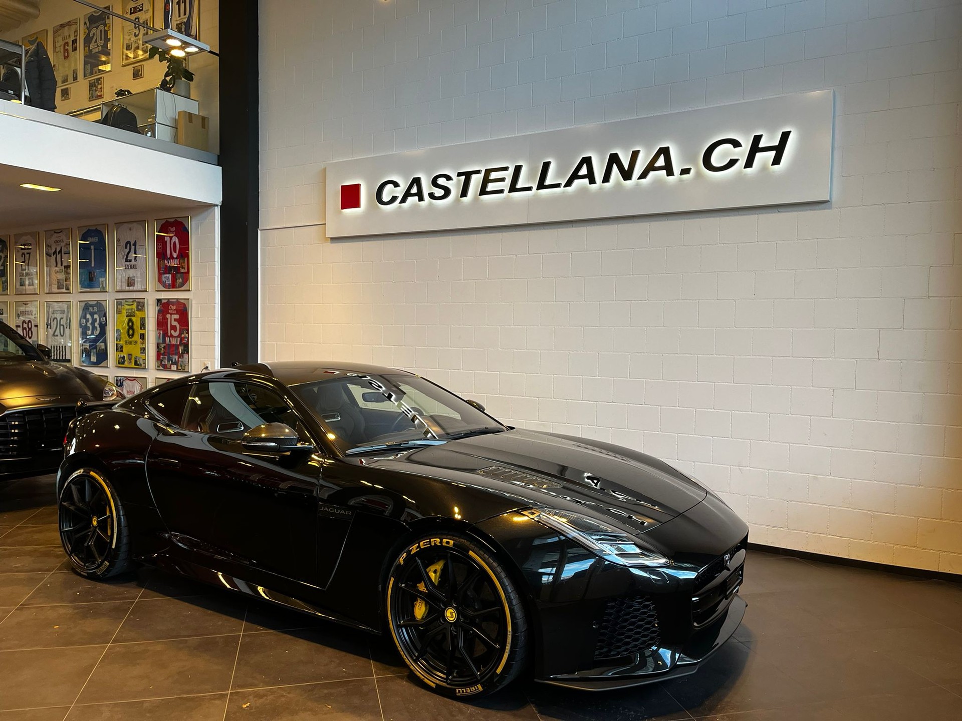 JAGUAR F-Type Coupé 5.0 V8 S/C SVR AWD Automatik-image-0