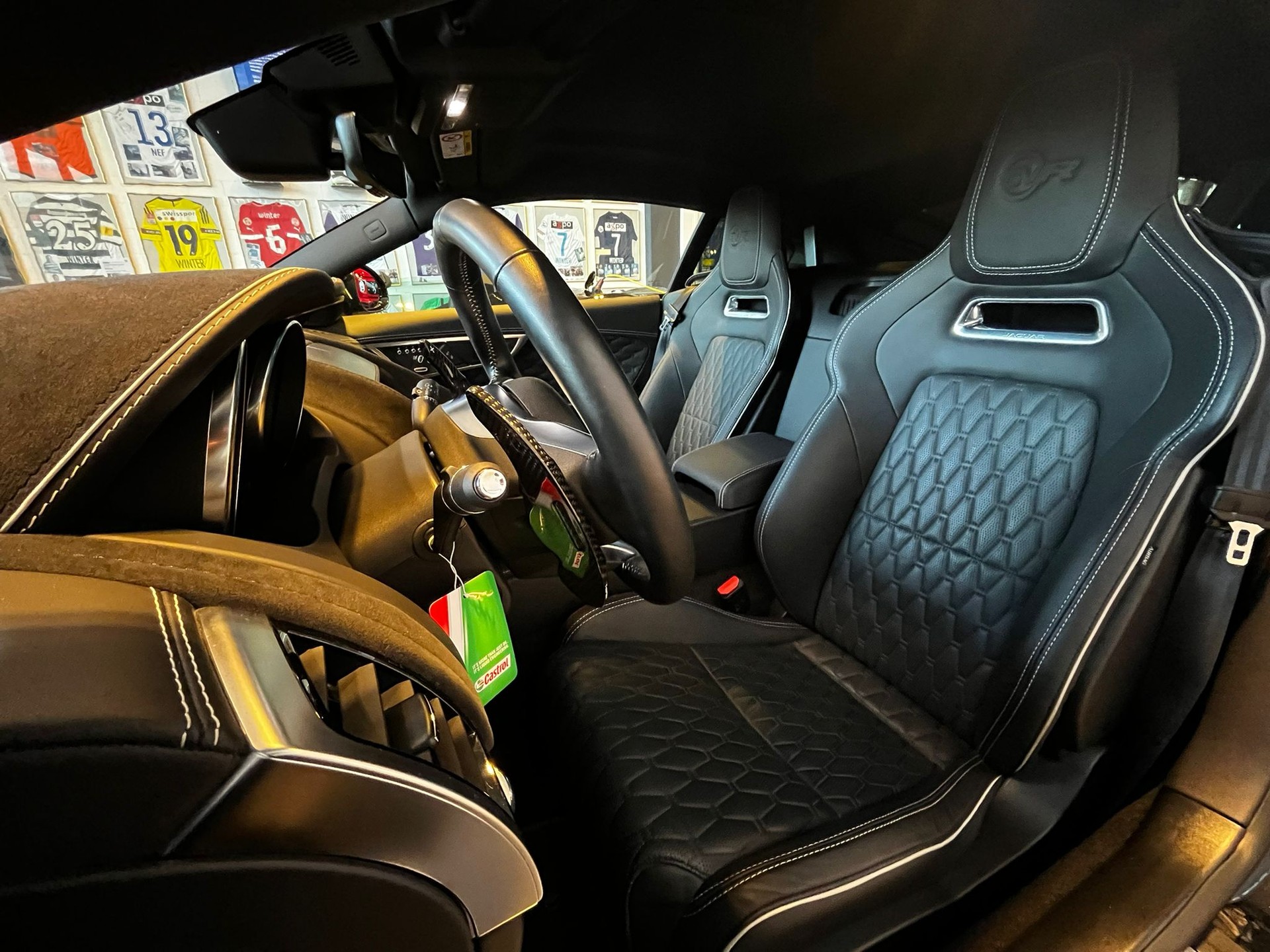 JAGUAR F-Type Coupé 5.0 V8 S/C SVR AWD Automatik-image-12