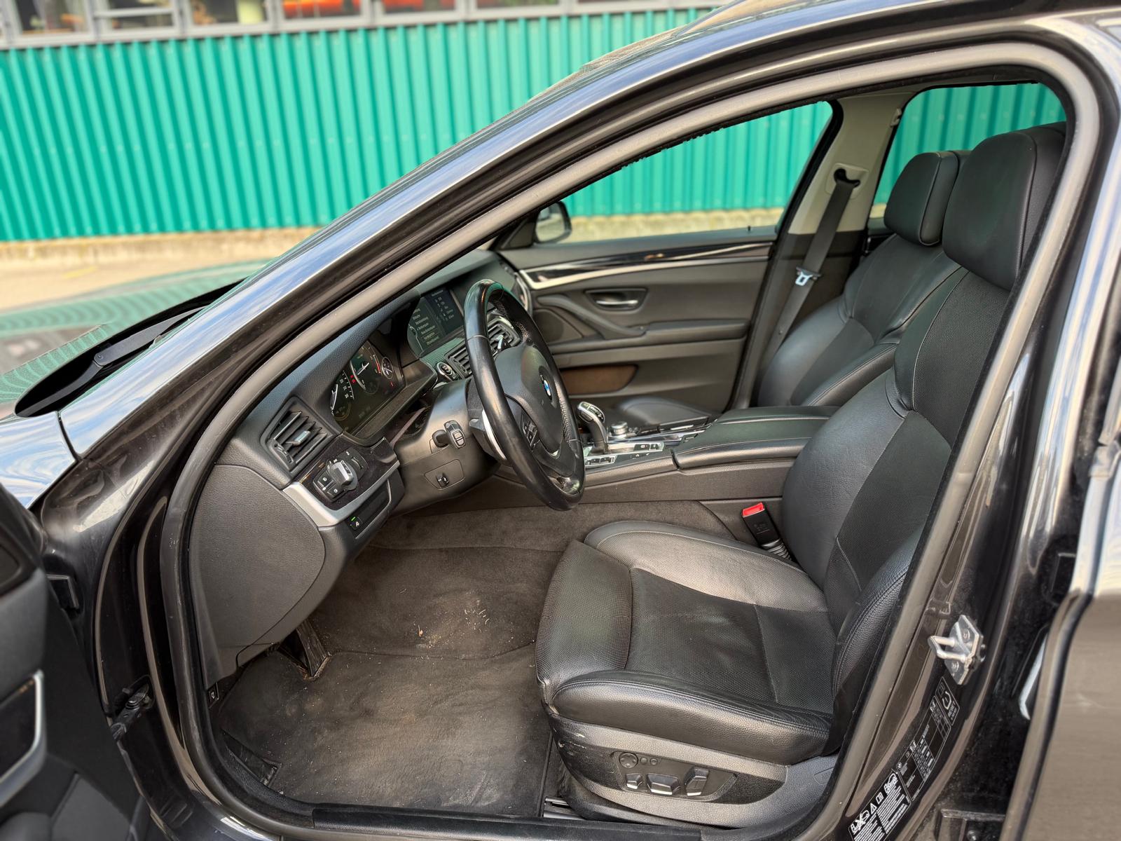 BMW 535d xDrive Touring Steptronic-image-12