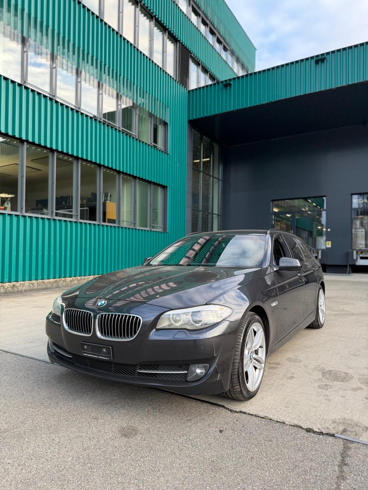 BMW 535d xDrive Touring Steptronic-image-0