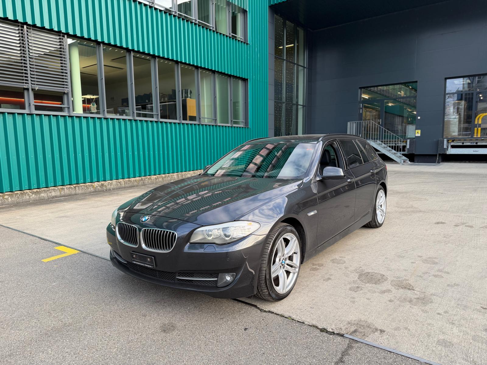 BMW 535d xDrive Touring Steptronic-image-6