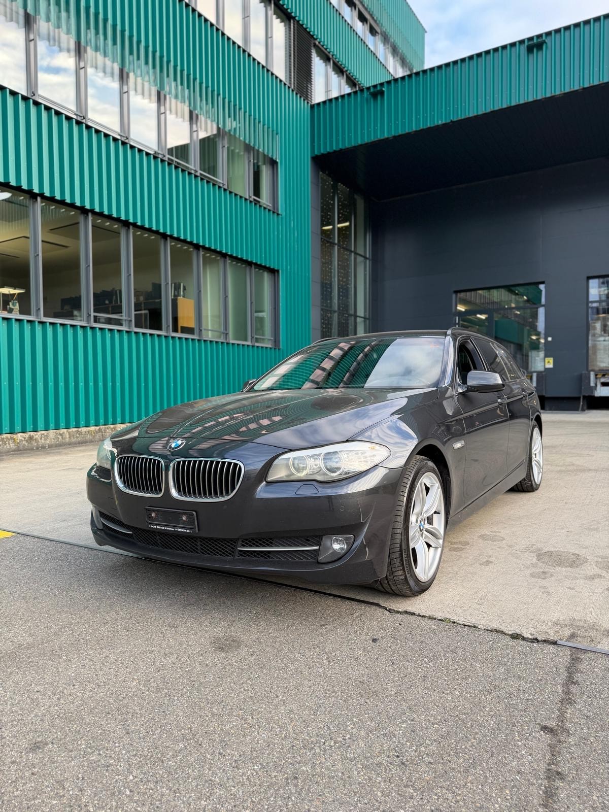 BMW 535d xDrive Touring Steptronic-image-1